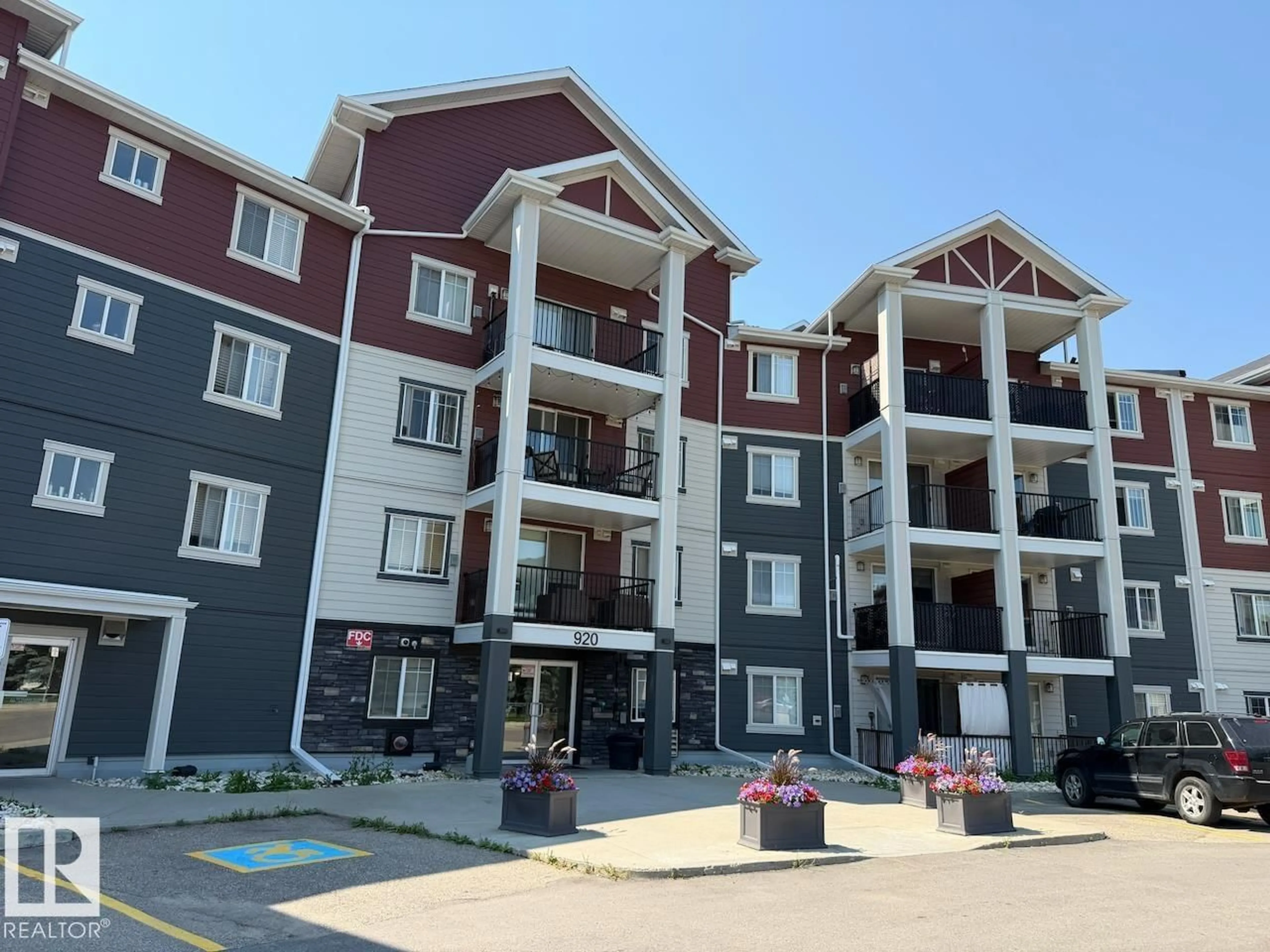 Unknown for 920 156 ST, Edmonton Alberta T6R0N6