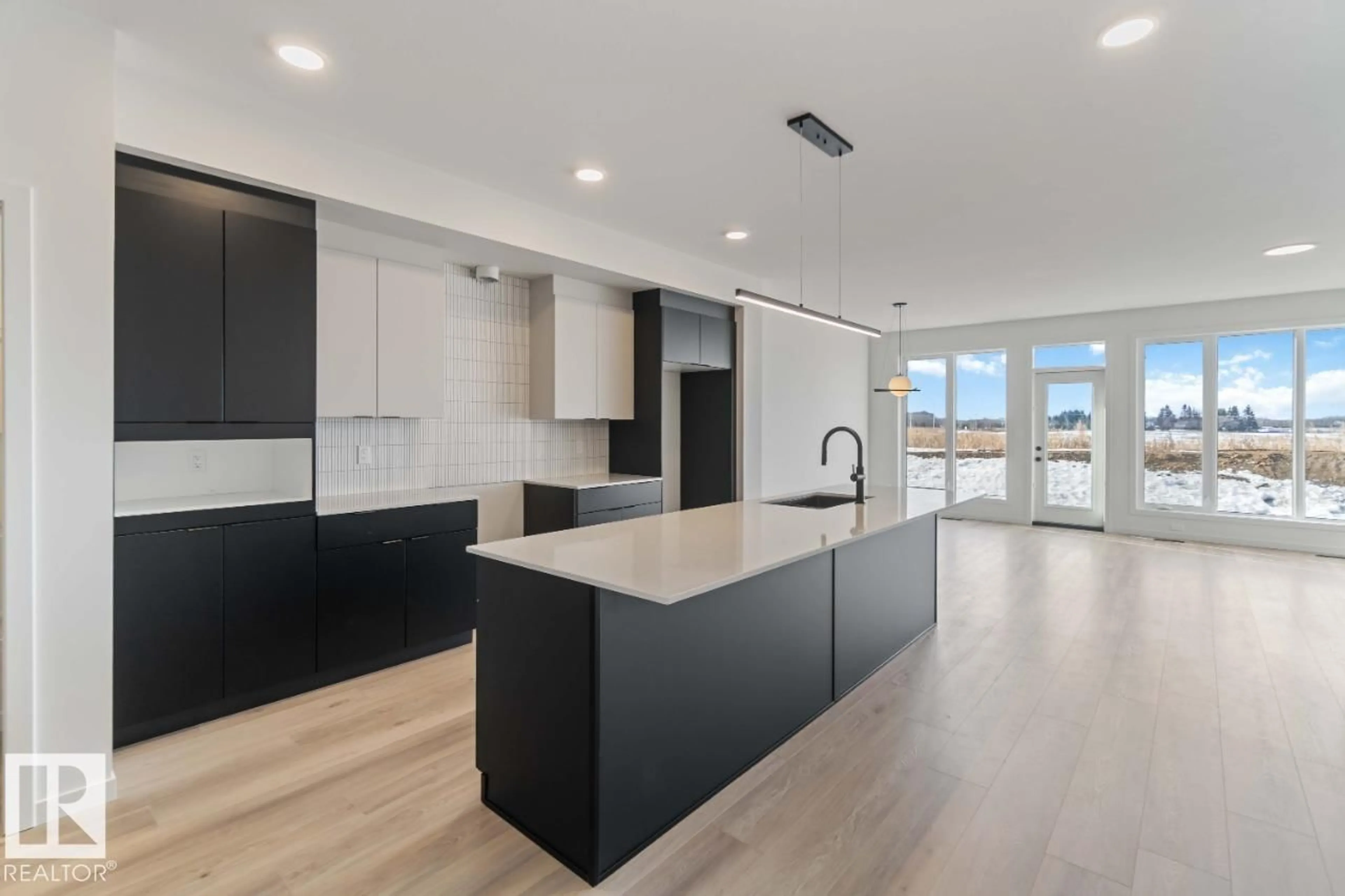 Open concept kitchen, unknown for 37 DEVONSHIRE DR, Sherwood Park Alberta T8B1J1