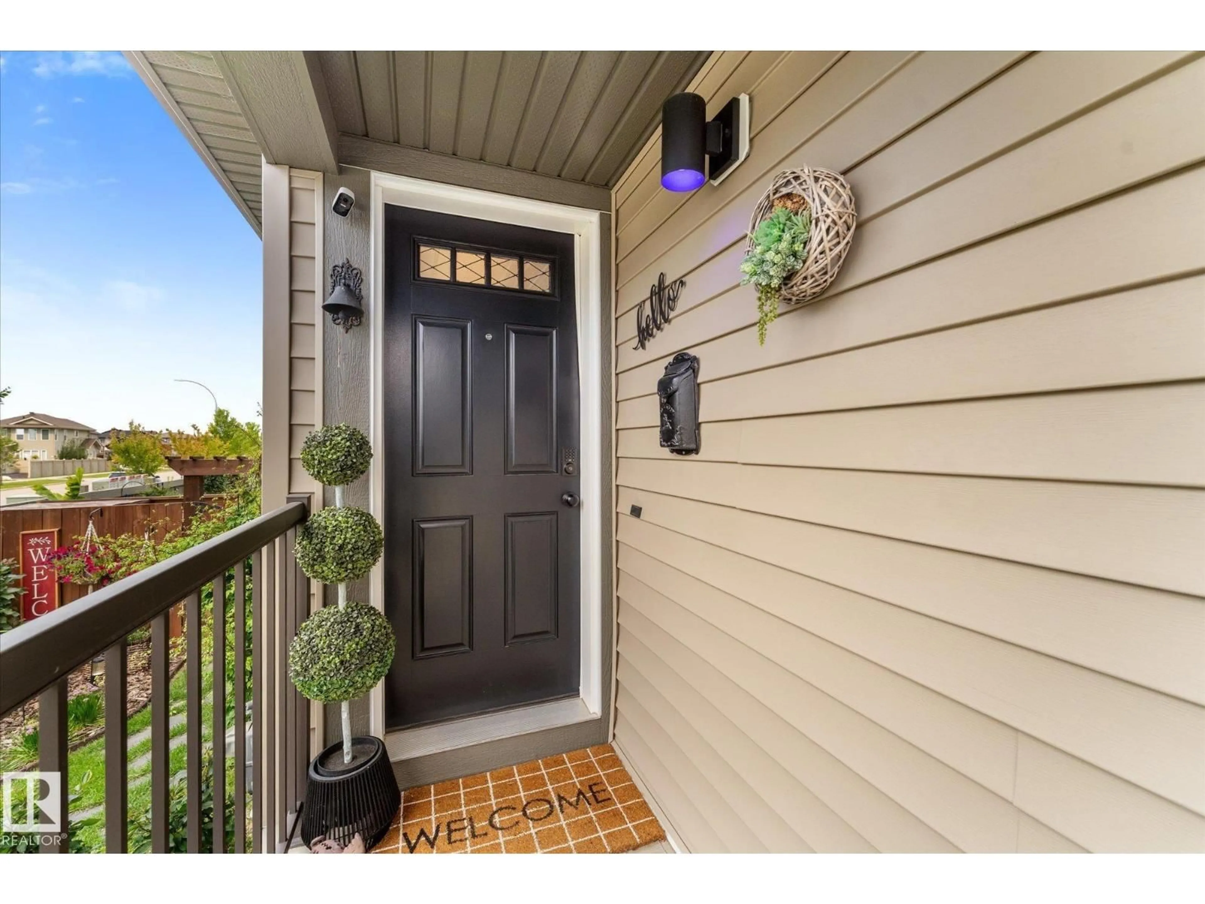 Indoor entryway for 2 CALEDON CR, Spruce Grove Alberta T7X0Y8
