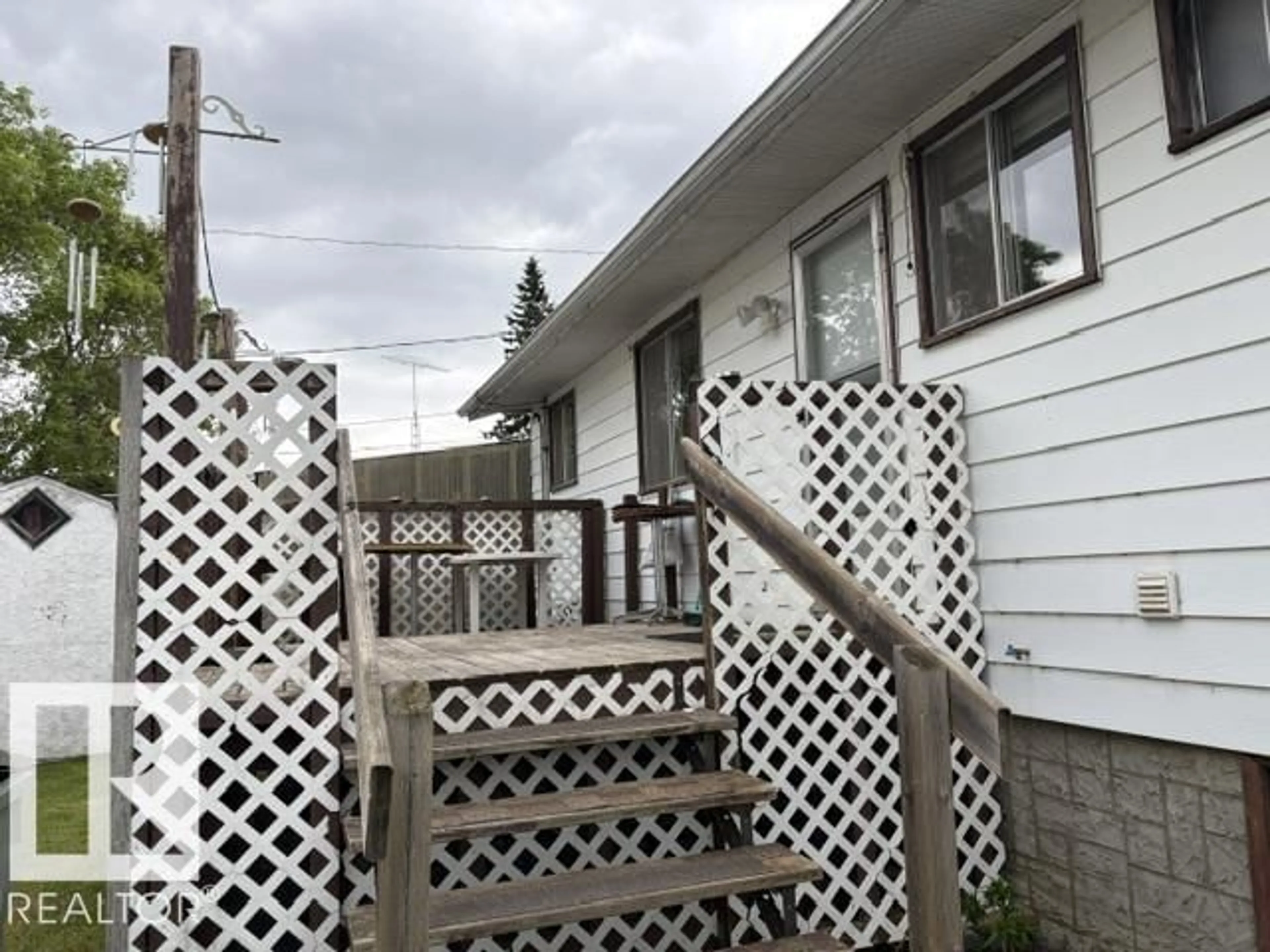 Patio, unknown for 5225 47 STREET, Willingdon Alberta T0B4R0