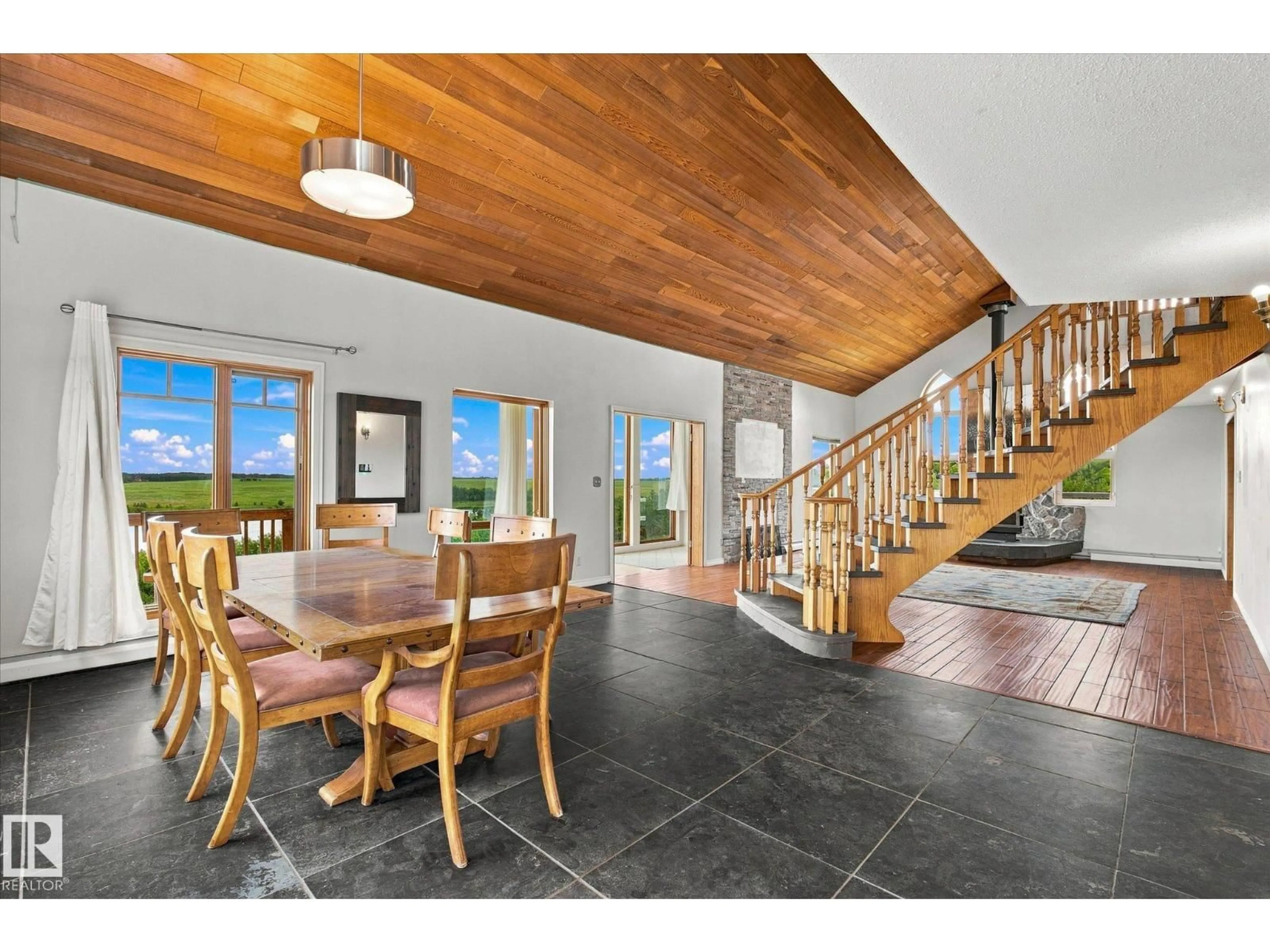 Dining room, unknown for 66 RESERVE ROAD, Rural Sturgeon County Alberta T0A1N6