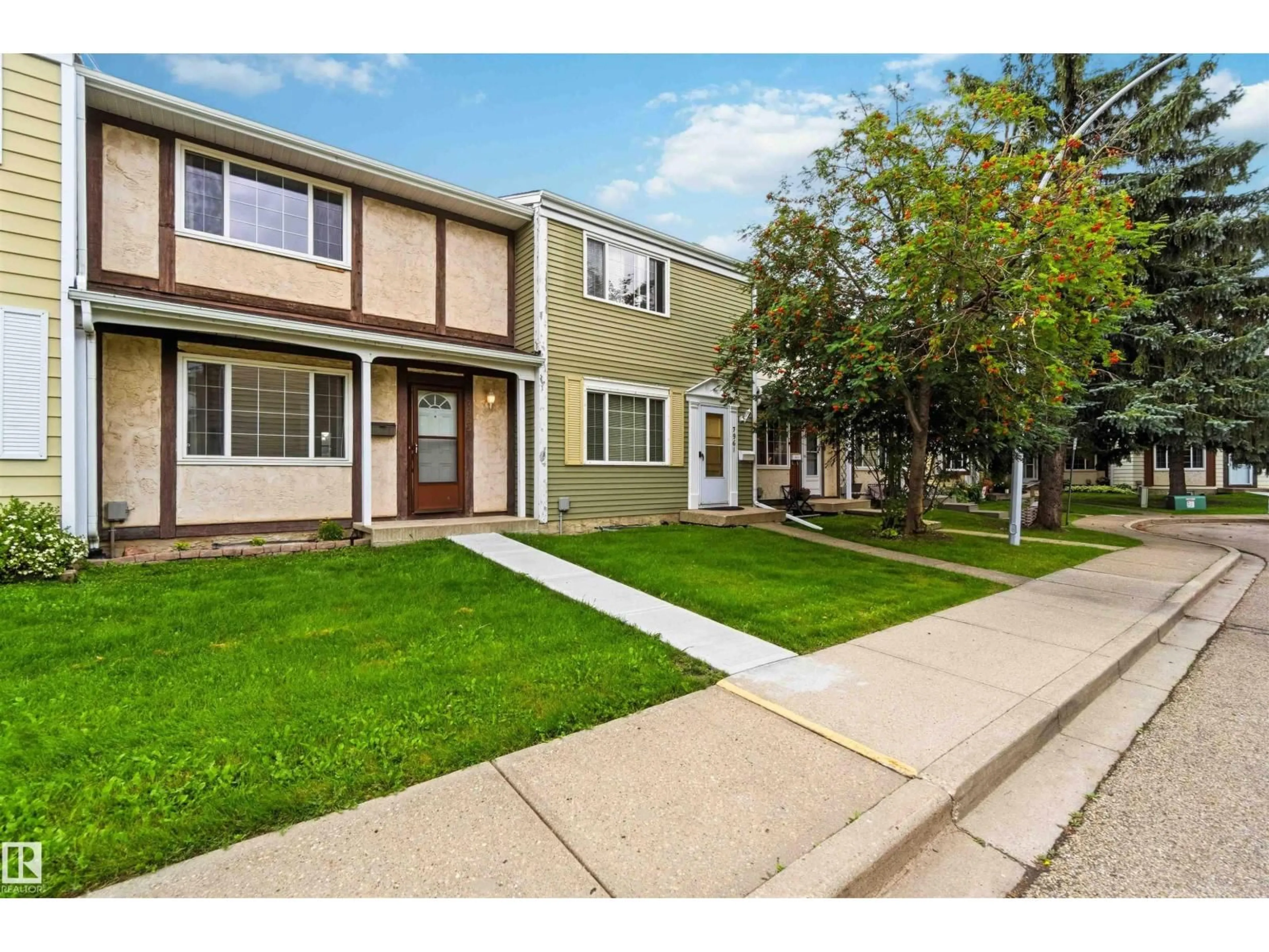 Home with vinyl exterior material, street for 7963 178 ST, Edmonton Alberta T5T1L3