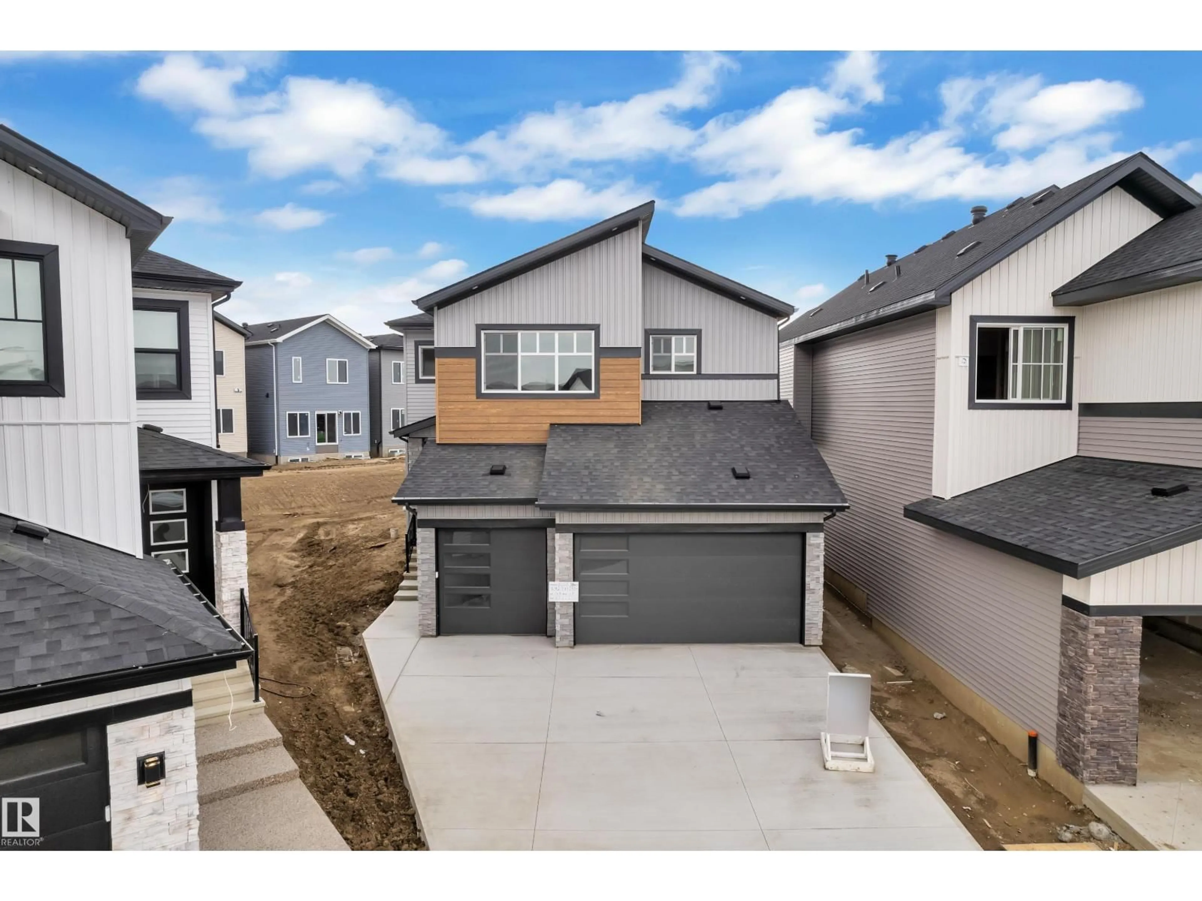 A pic from outside/outdoor area/front of a property/back of a property/a pic from drone, street for 3053 7A AVENUE, Edmonton Alberta T6X3M4