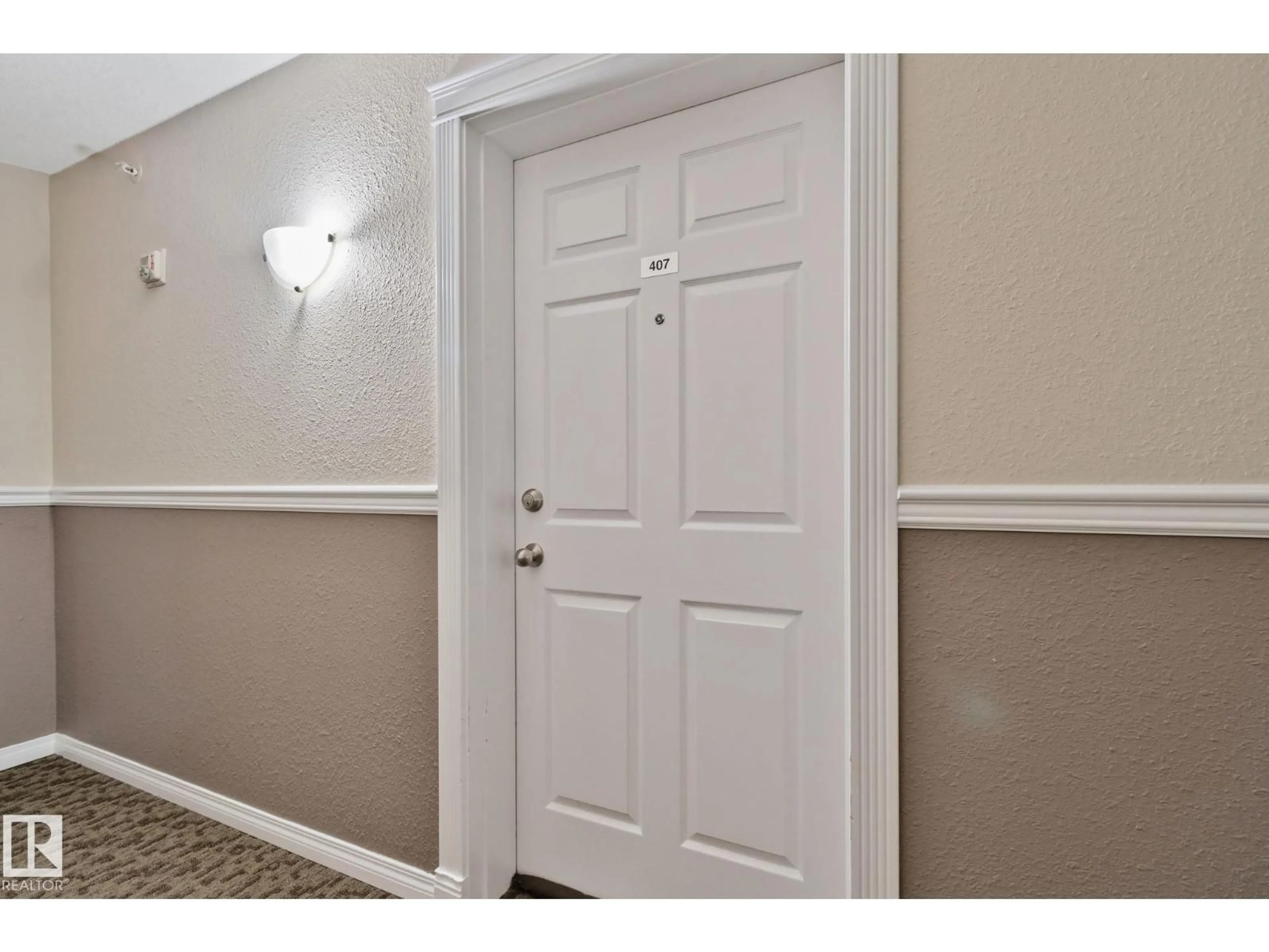 Indoor entryway for 407 - 4309 33 ST, Stony Plain Alberta T7Z0C4