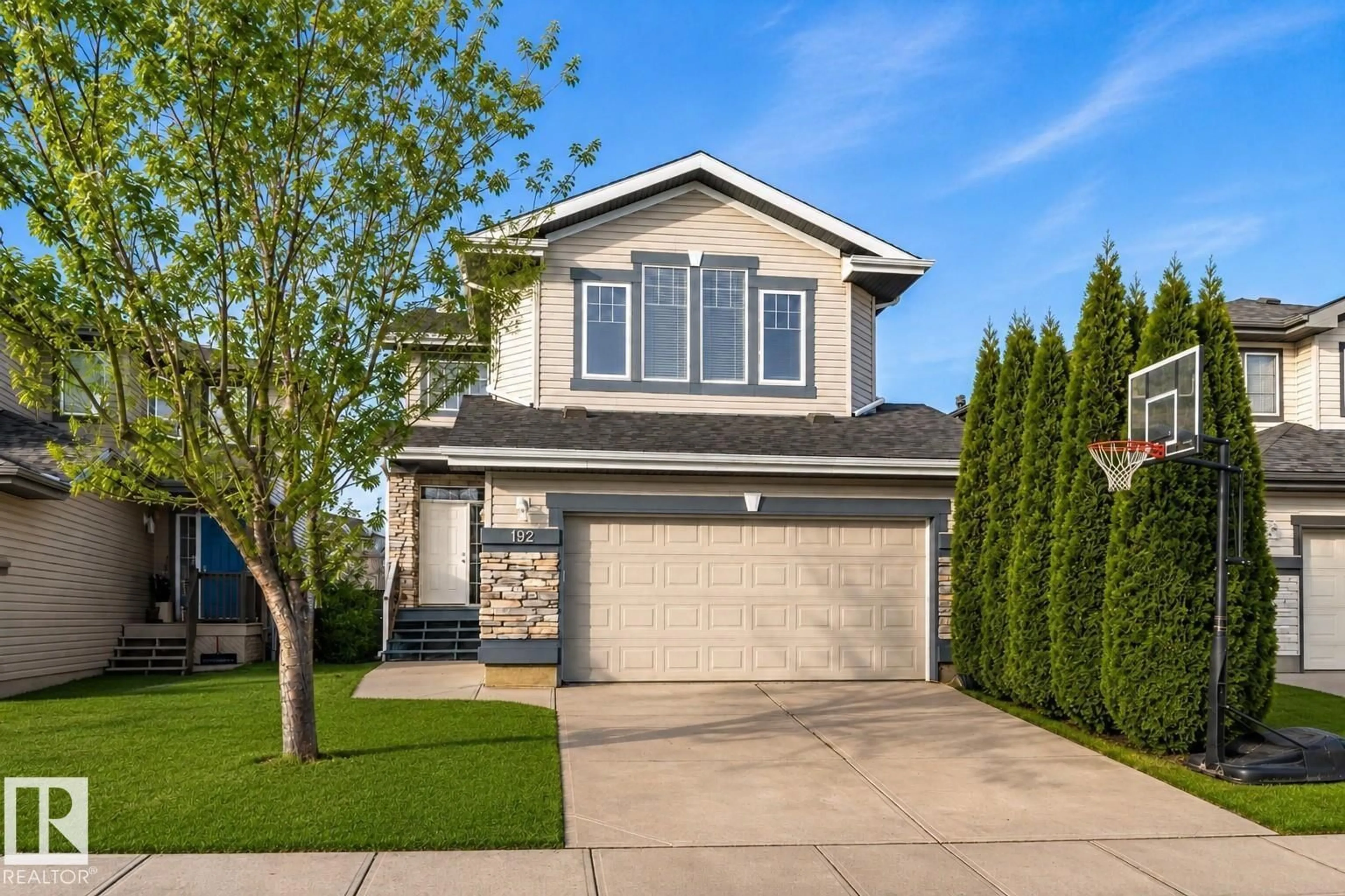 Home with vinyl exterior material, street for 192 KEYPORT CI, Leduc Alberta T9E0J3