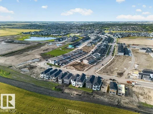 684 BANK DRIVE, Leduc 3