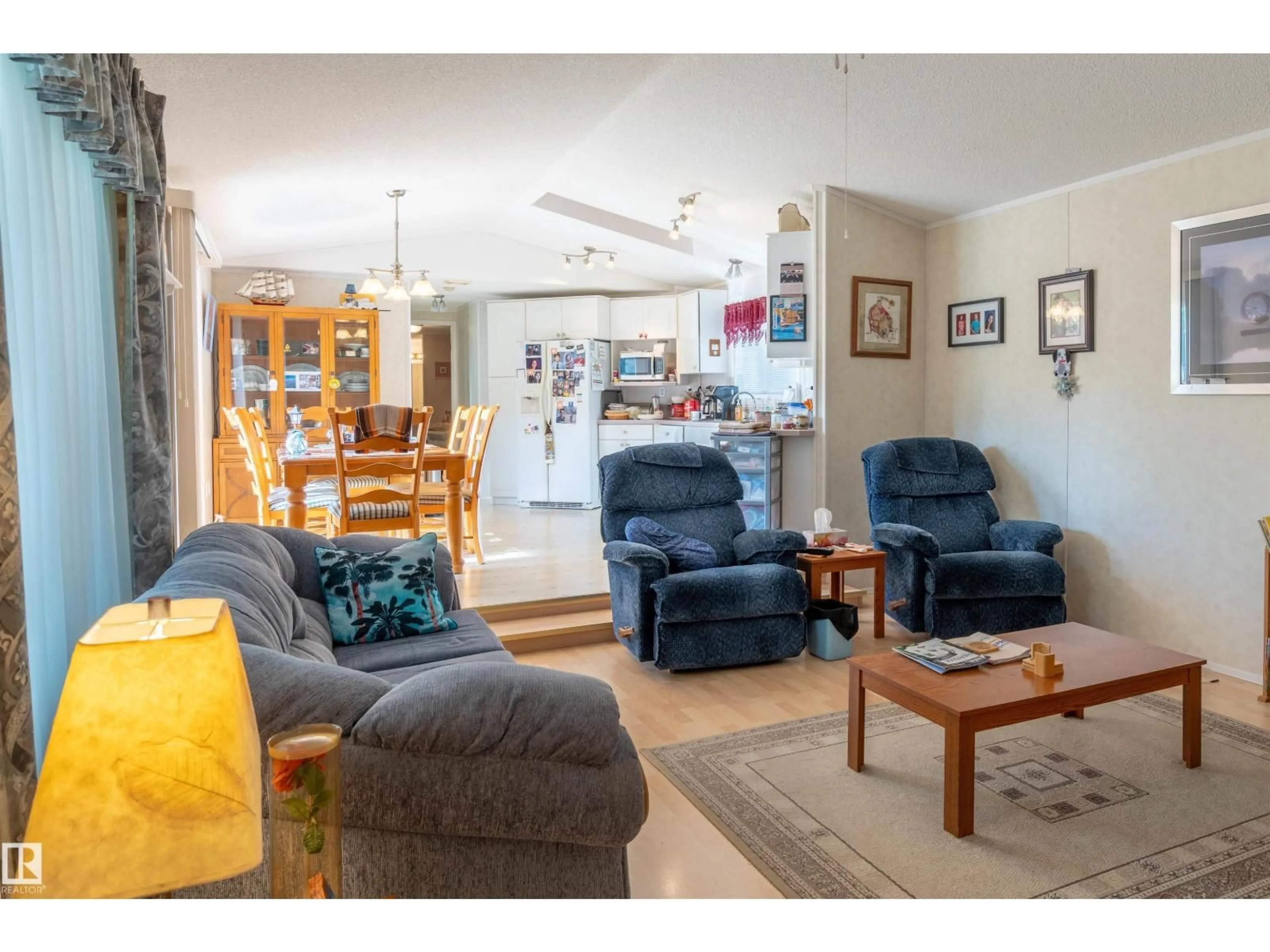 Living room with furniture, unknown for 121 LINDGREN ST, Ferintosh Alberta T0B1M0