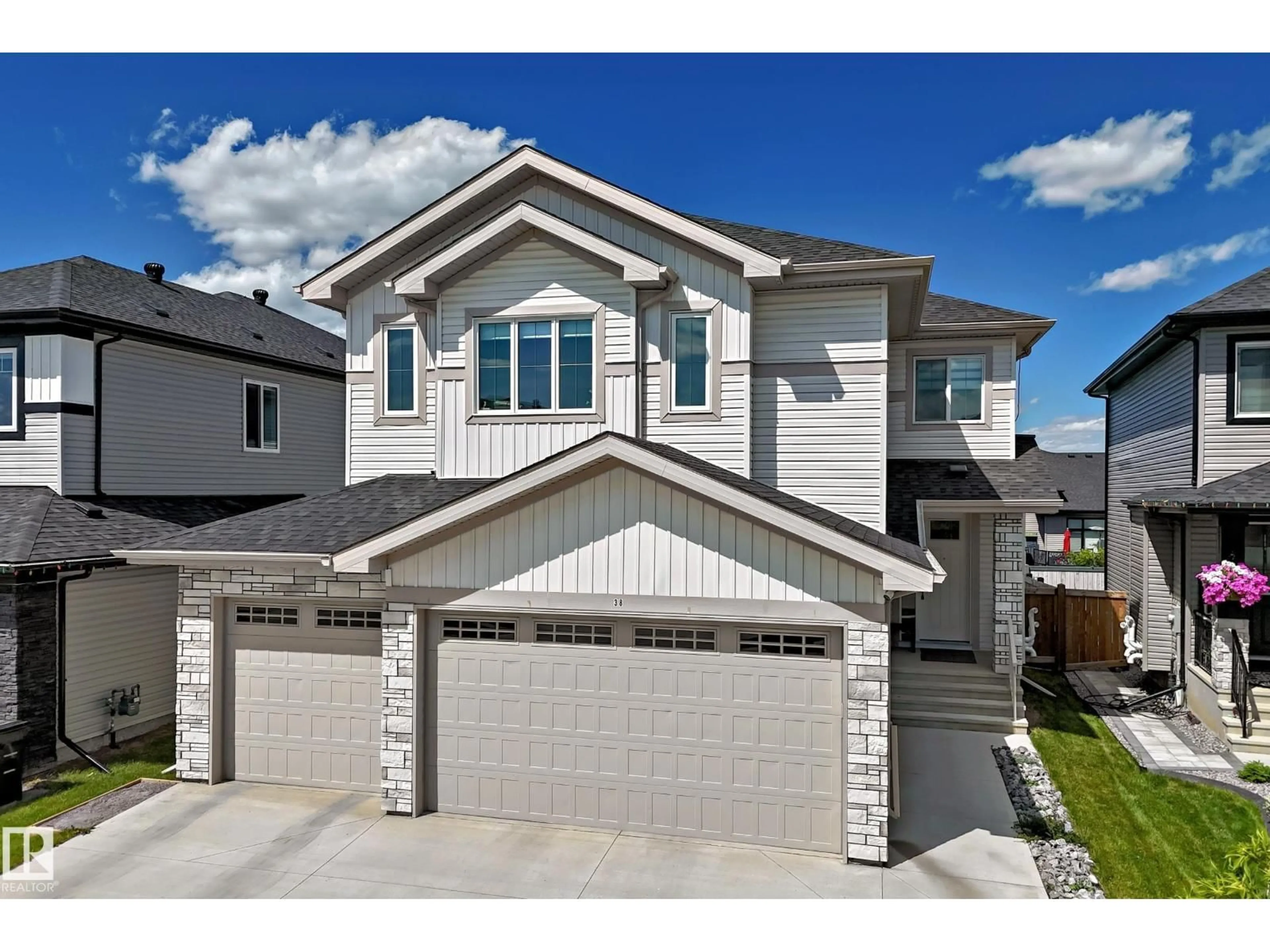 Home with vinyl exterior material, street for 38 AVONLEA WY, Spruce Grove Alberta T7X0Y3