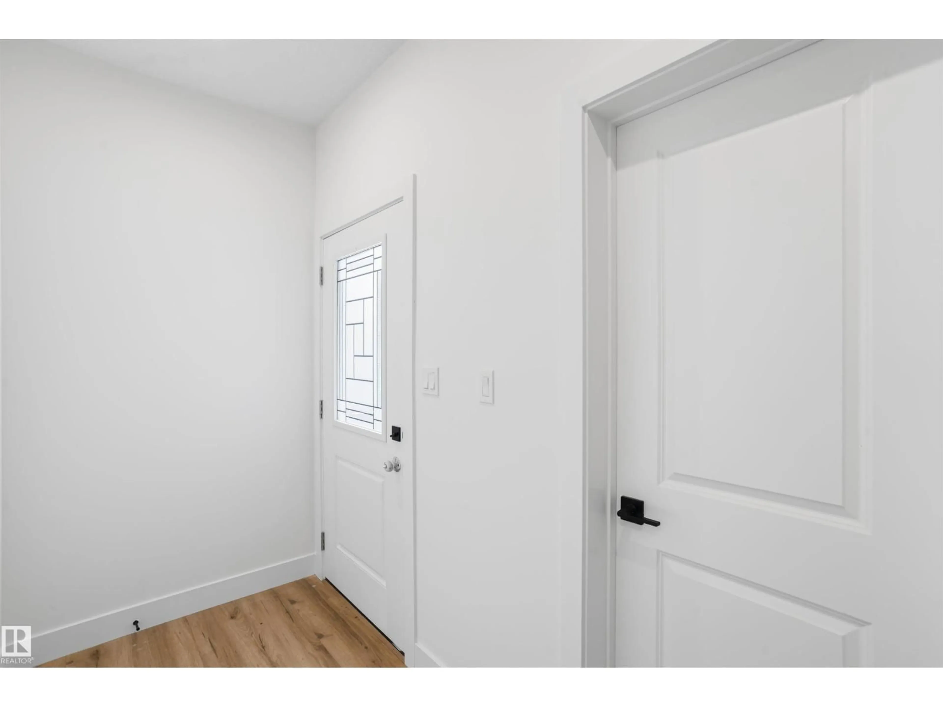 Indoor entryway for 1786 CROSSBILL LO, Edmonton Alberta T5S0Y5