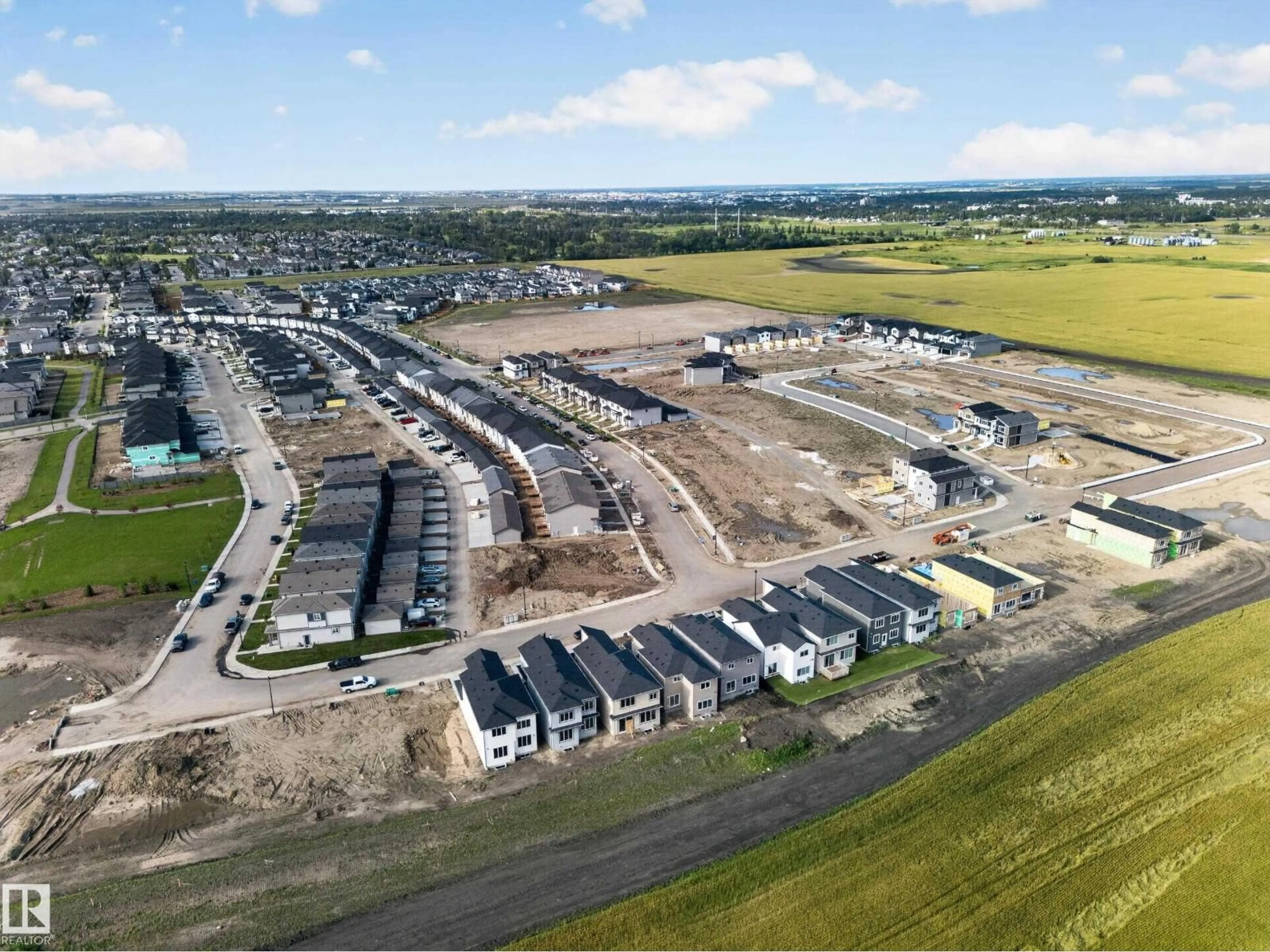 A pic from outside/outdoor area/front of a property/back of a property/a pic from drone, street for 688 BANK DRIVE DR, Leduc Alberta T9E1G2