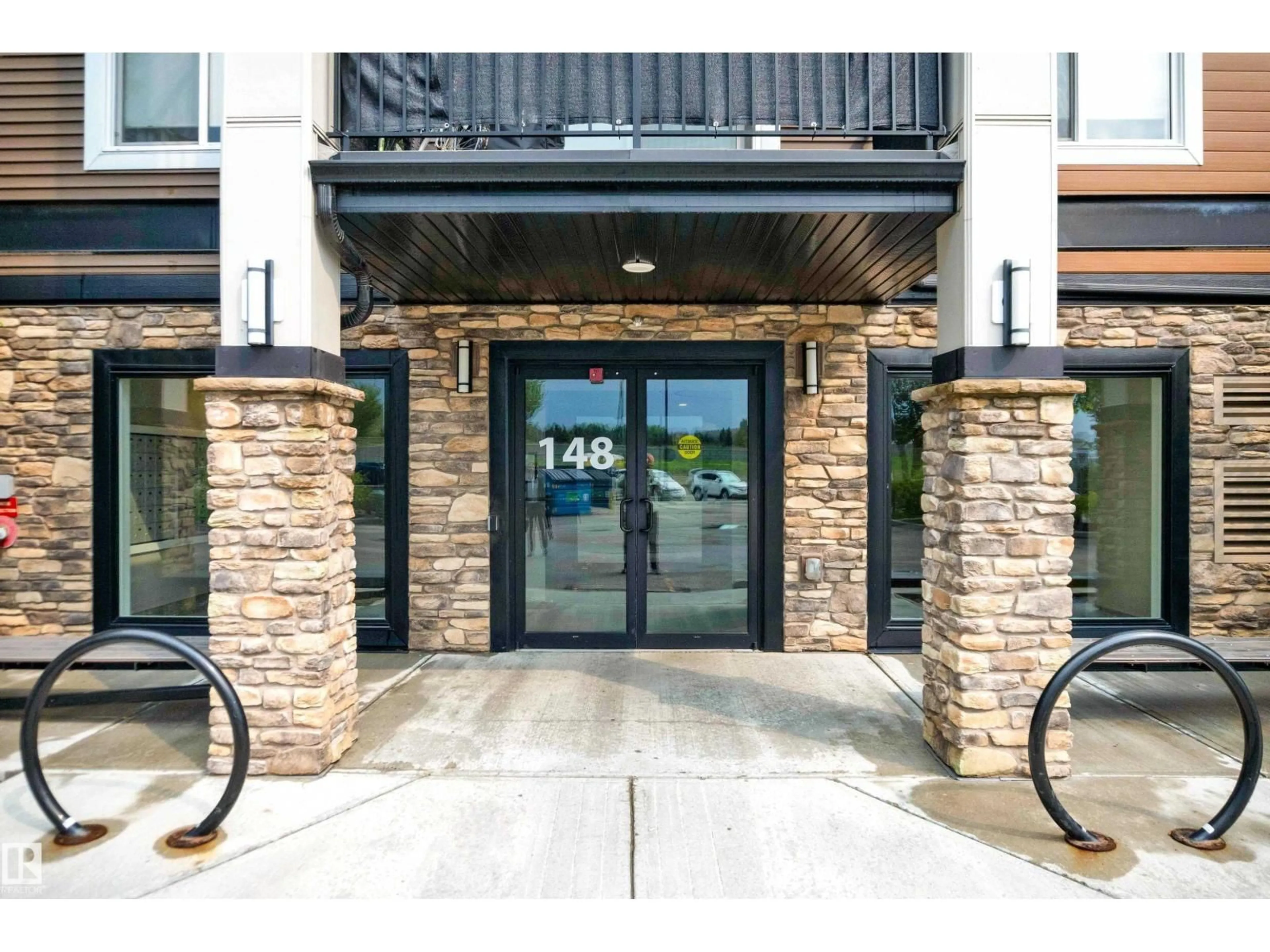 Indoor entryway for 148 - 227 EBBERS BV, Edmonton Alberta T5Y4A4