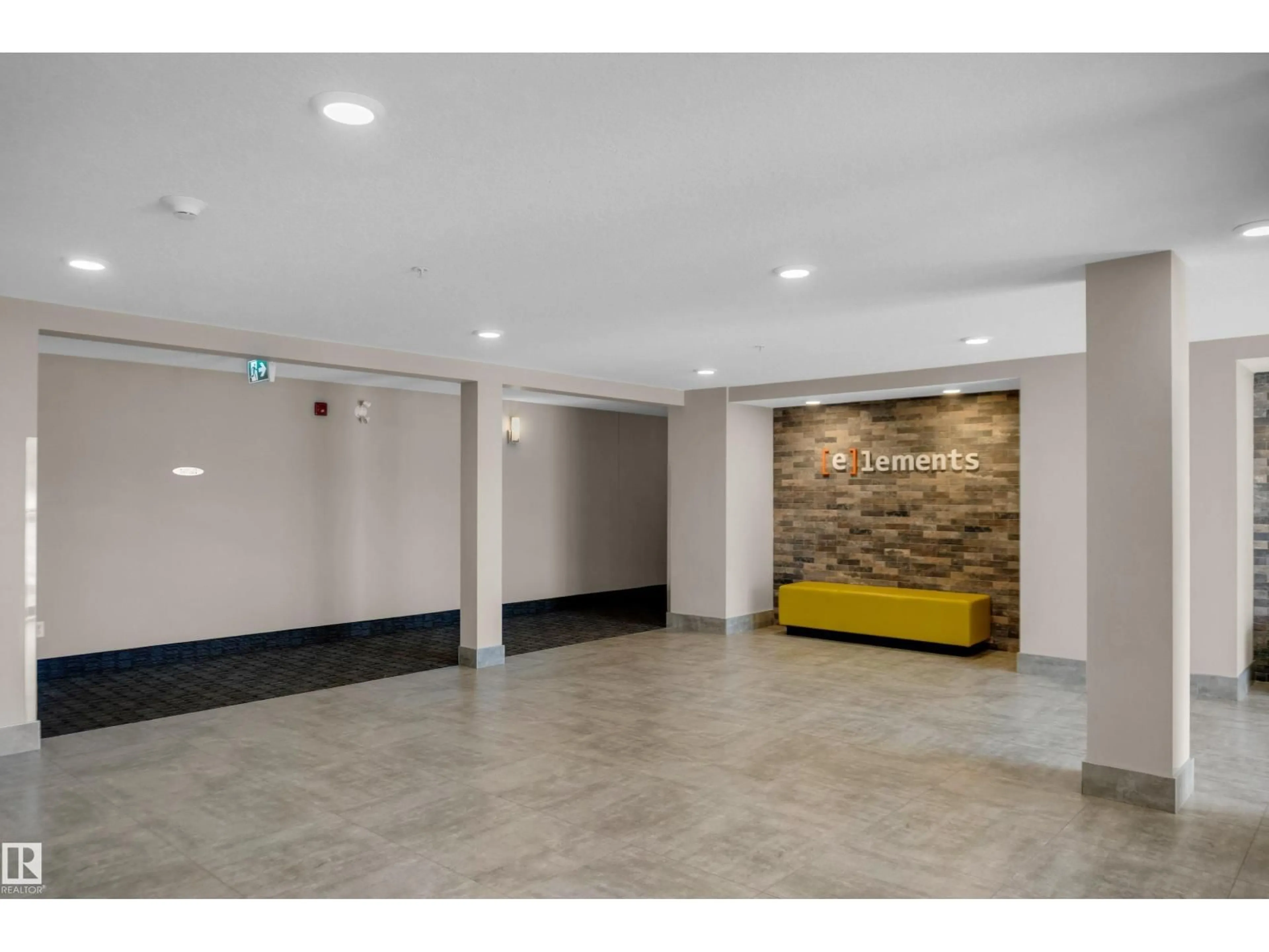 Indoor foyer for 148 - 227 EBBERS BV, Edmonton Alberta T5Y4A4
