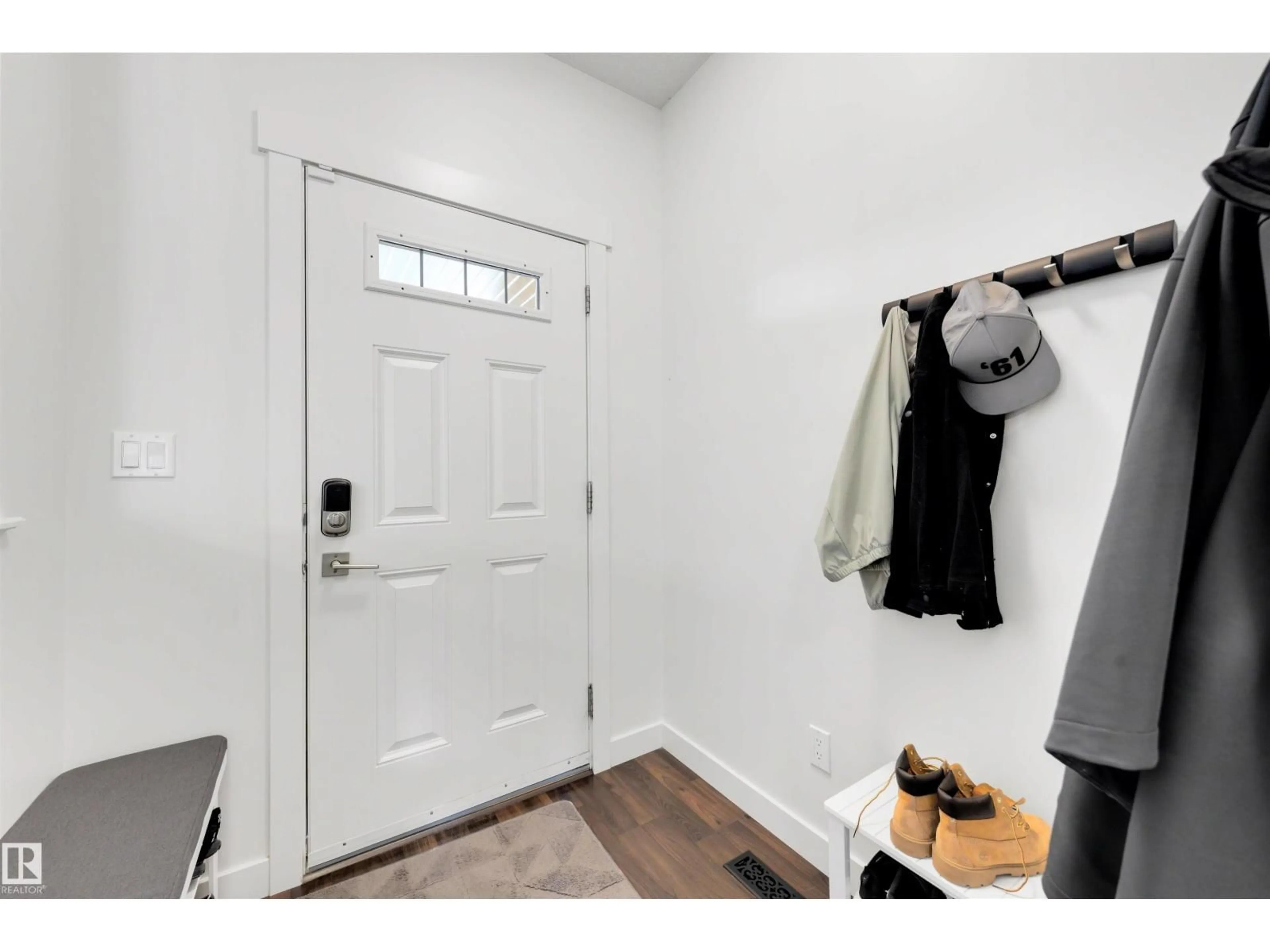 Indoor entryway for NW - 171 HAWKS RIDGE BV, Edmonton Alberta T5S0H6
