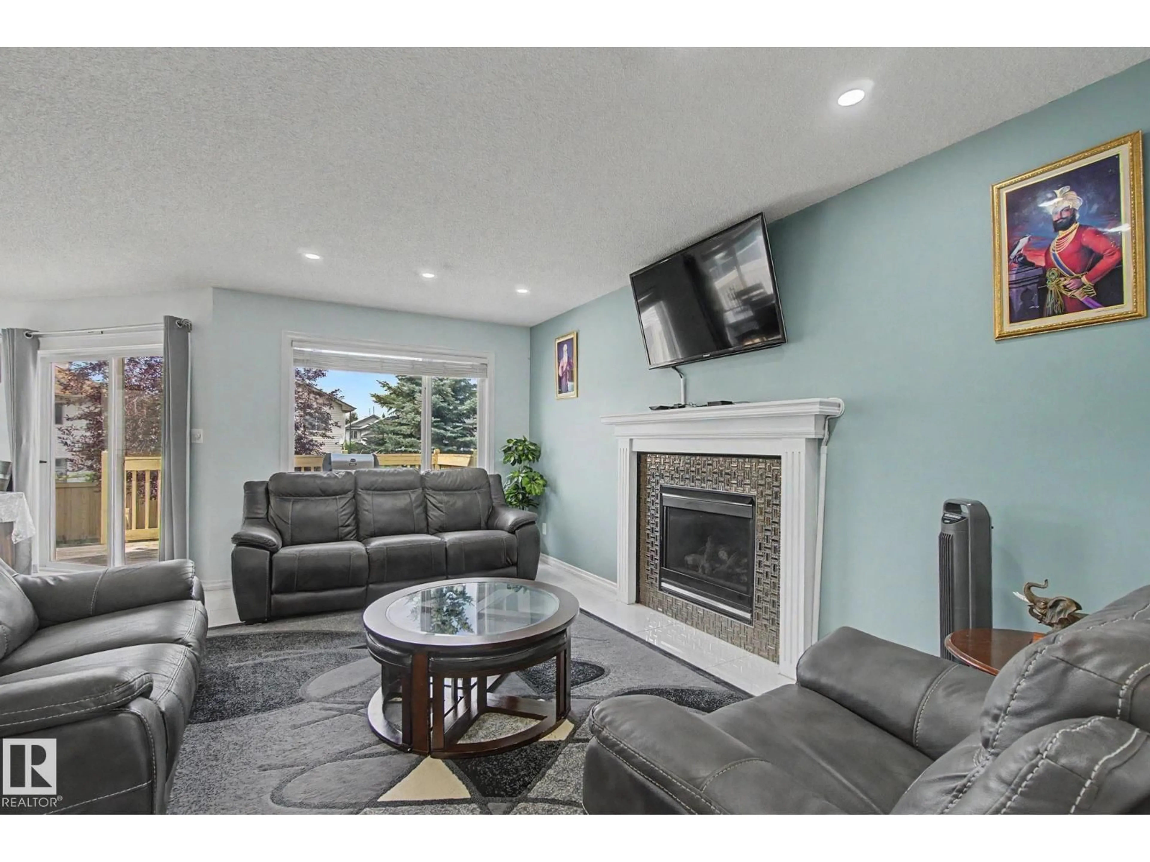 Living room with furniture, unknown for 3236 21 ST, Edmonton Alberta T6T0A8