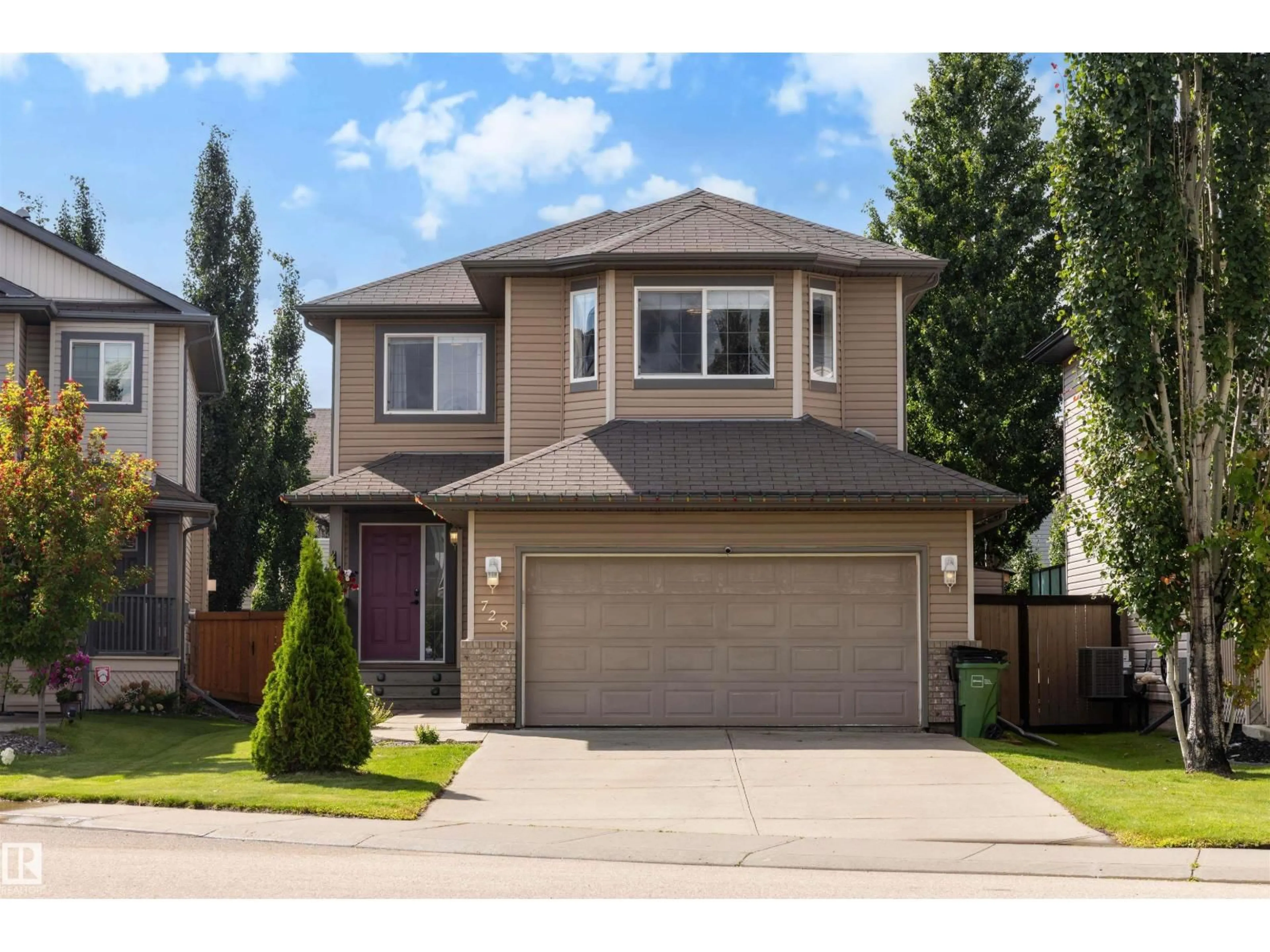 Home with vinyl exterior material, street for SW - 728 173 ST, Edmonton Alberta T6W0M4