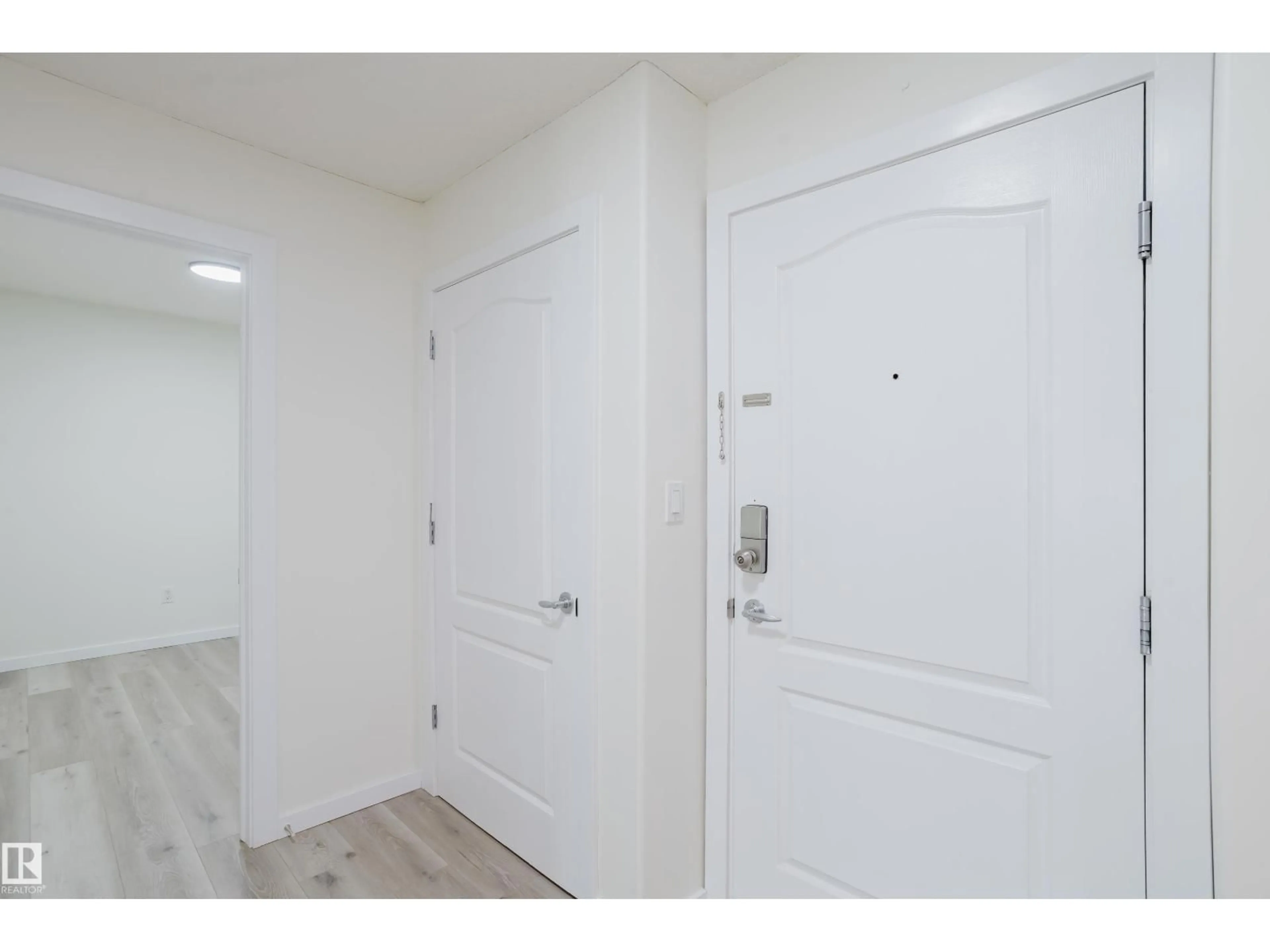 Indoor entryway for #108 - 278 SUDER GREENS DR, Edmonton Alberta T5T6V6