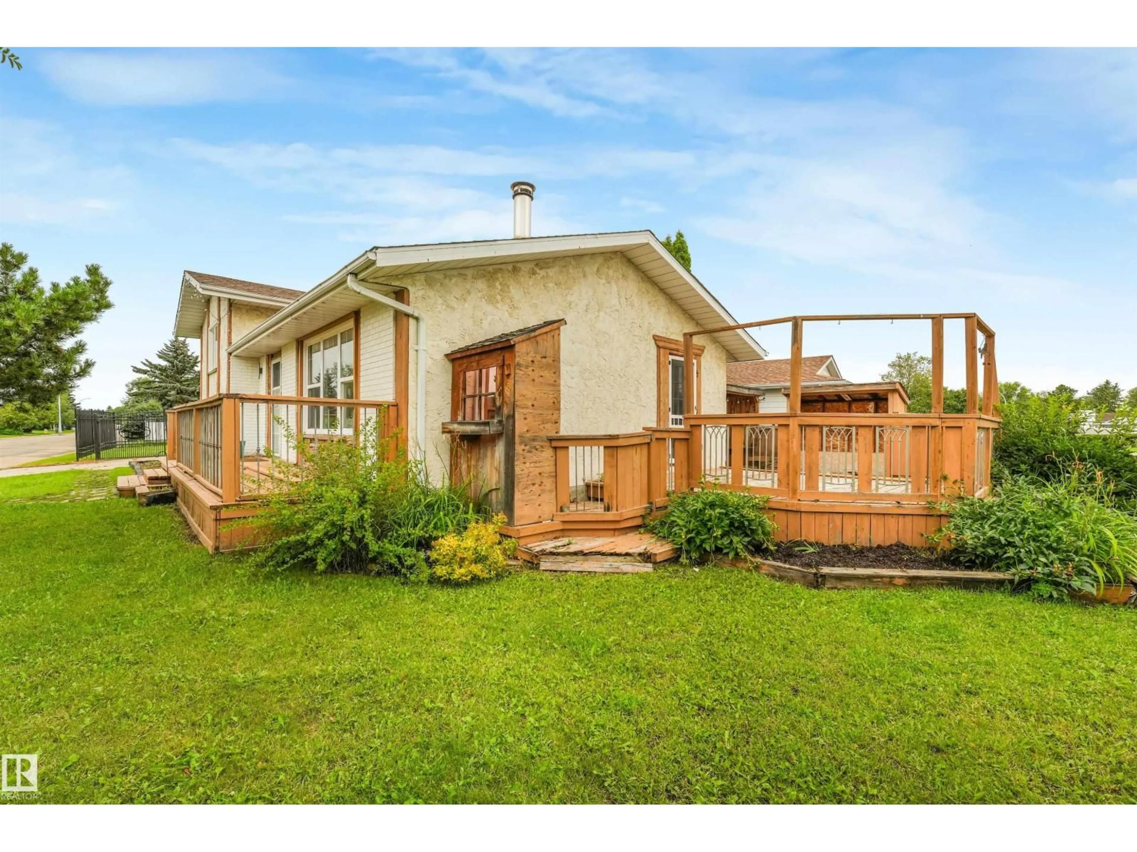 Unknown for 9702 95 AV, Morinville Alberta T8R1H4