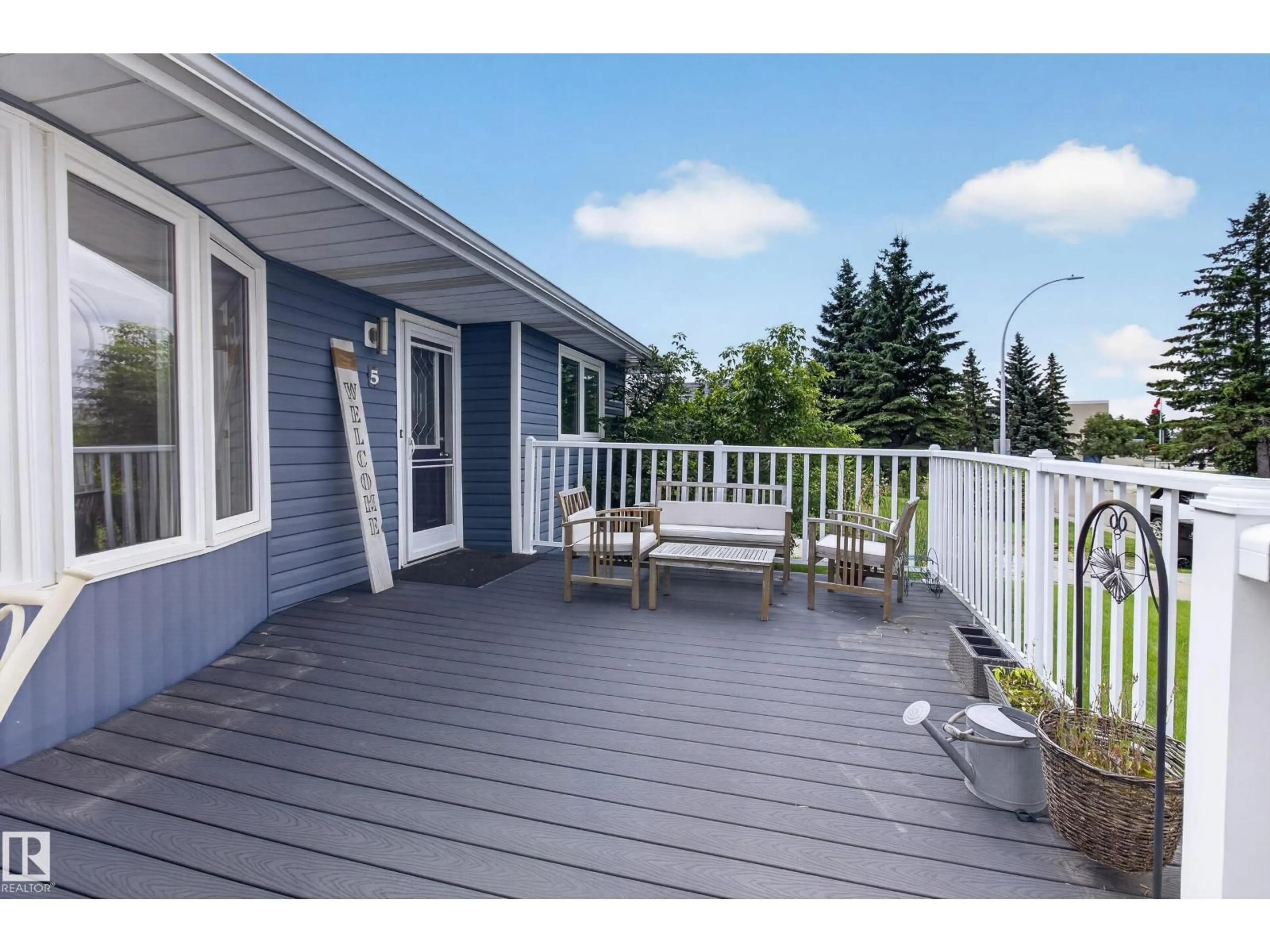Patio, unknown for 5 WILSON CR, Sherwood Park Alberta T8A3L1