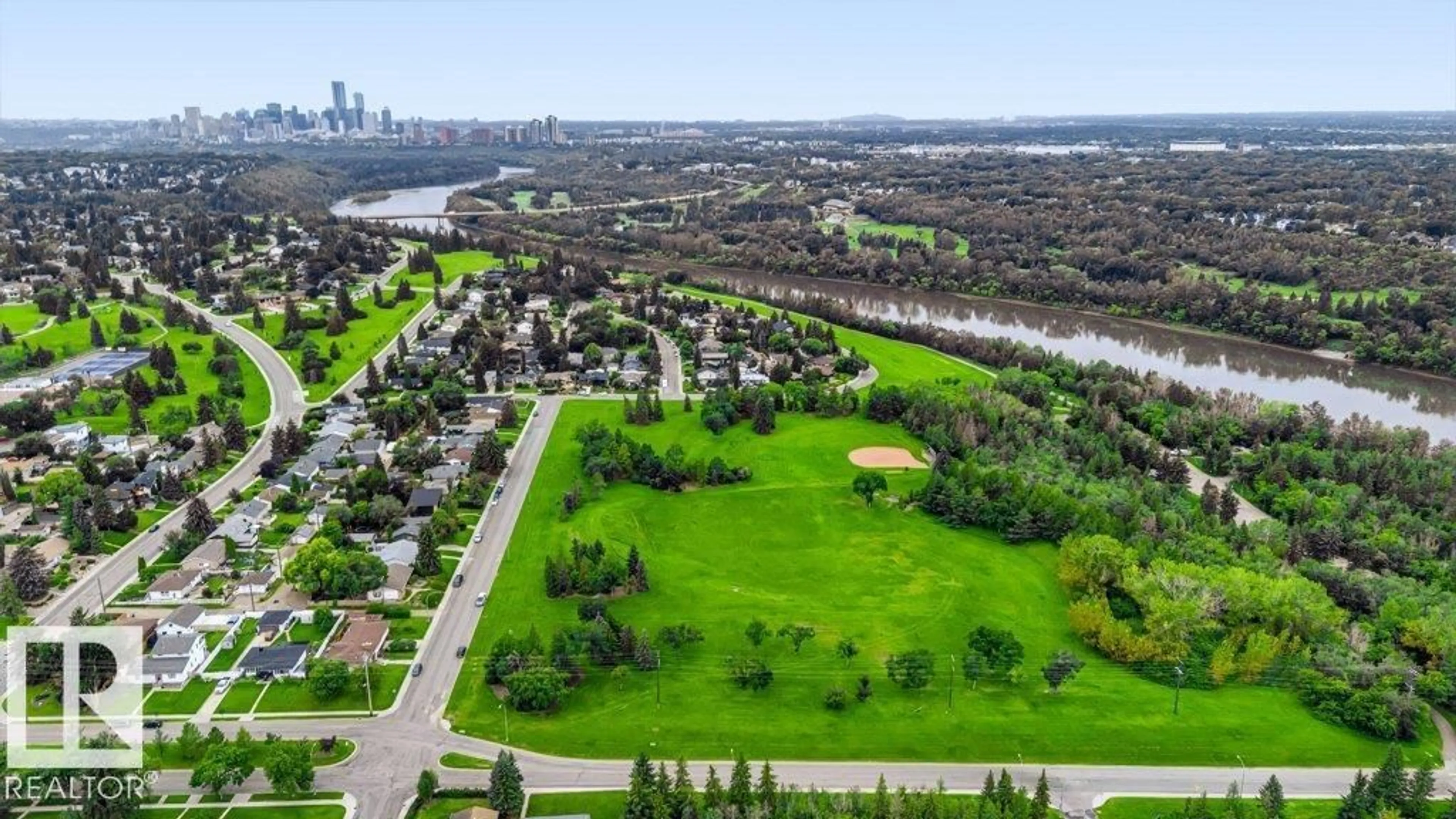 A pic from outside/outdoor area/front of a property/back of a property/a pic from drone, water/lake/river/ocean view for NW - 4707 108 AV, Edmonton Alberta T6A1P4