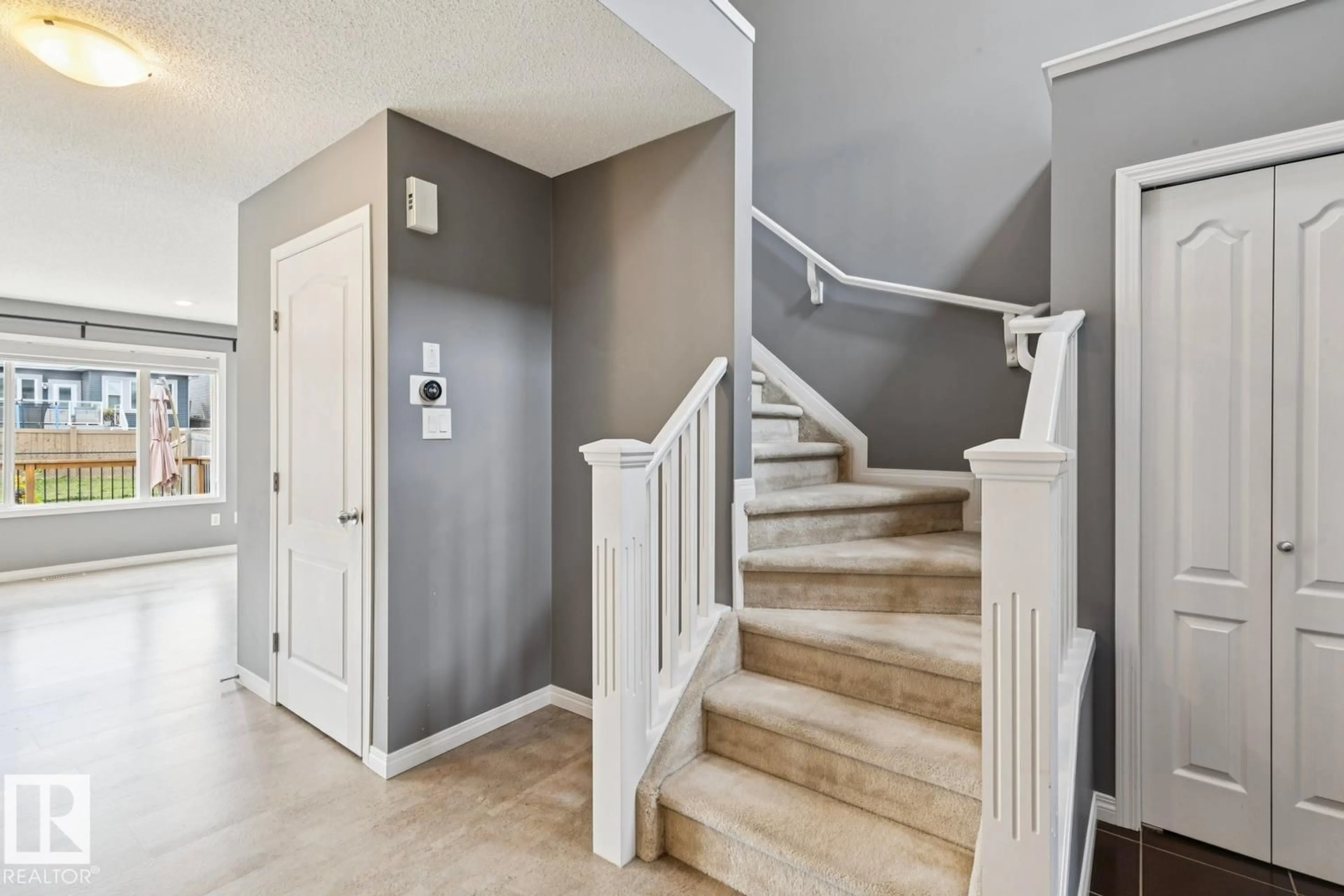 Unknown for 5935 18 AV, Edmonton Alberta T6X0W4