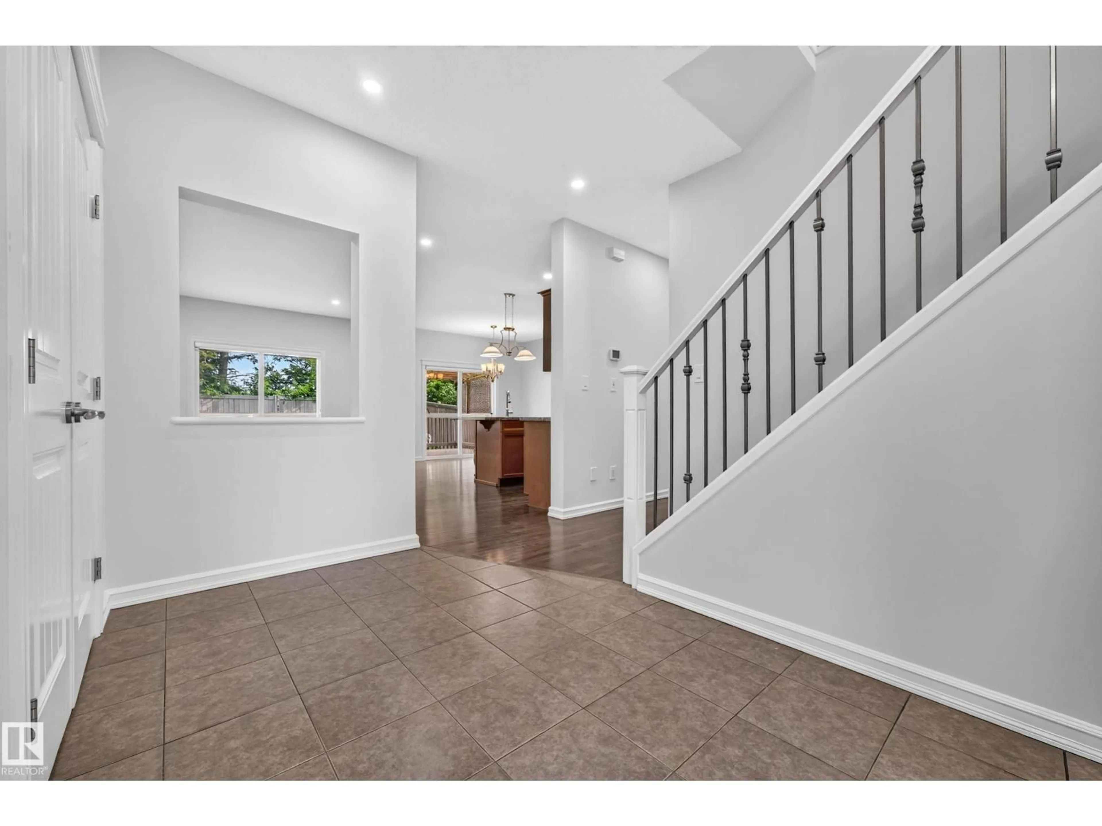 Indoor entryway for 8226 180A AV, Edmonton Alberta T5Z0H8