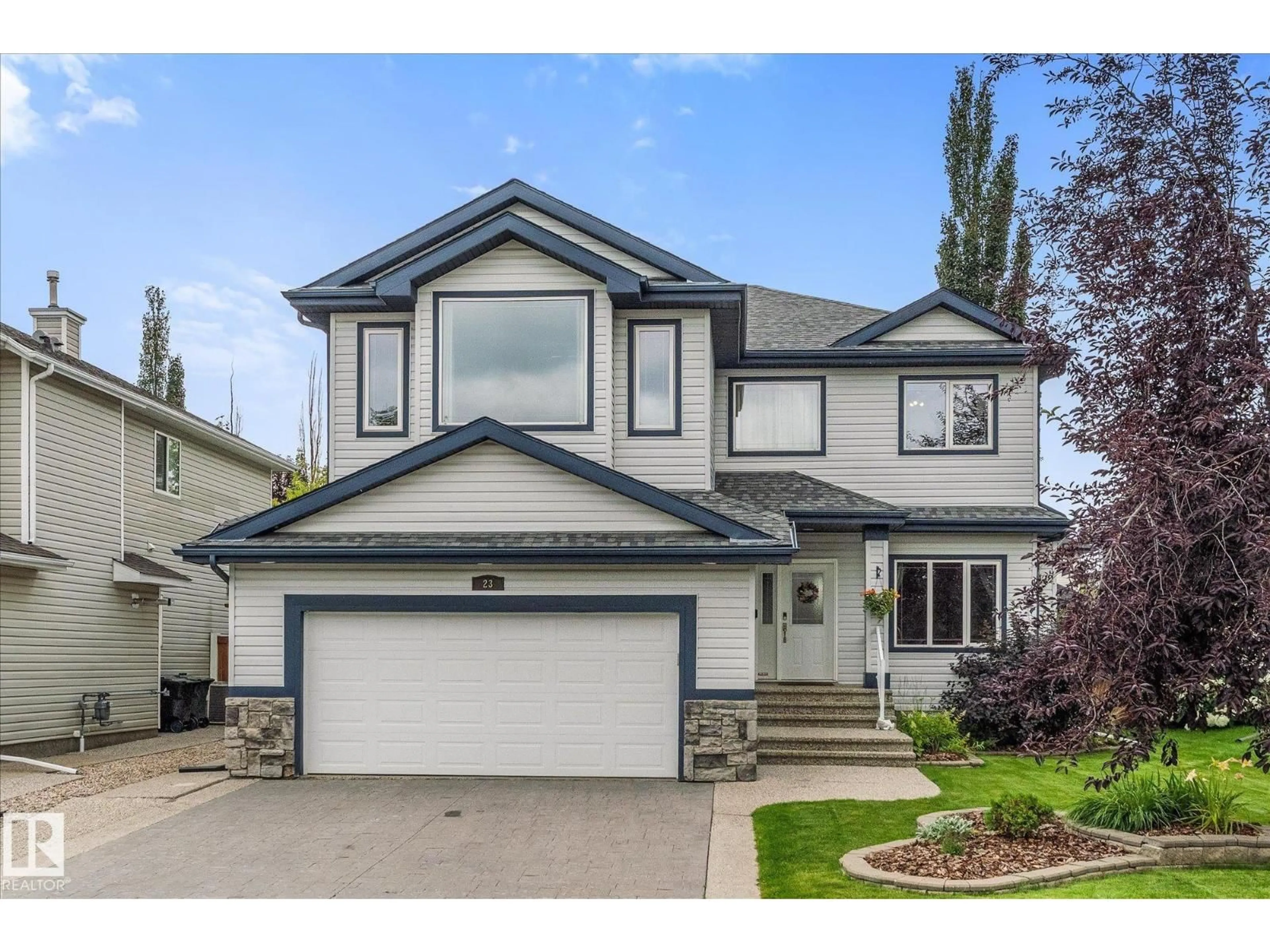 Home with vinyl exterior material, street for 23 DEER PARK BV, Spruce Grove Alberta T7X4M2