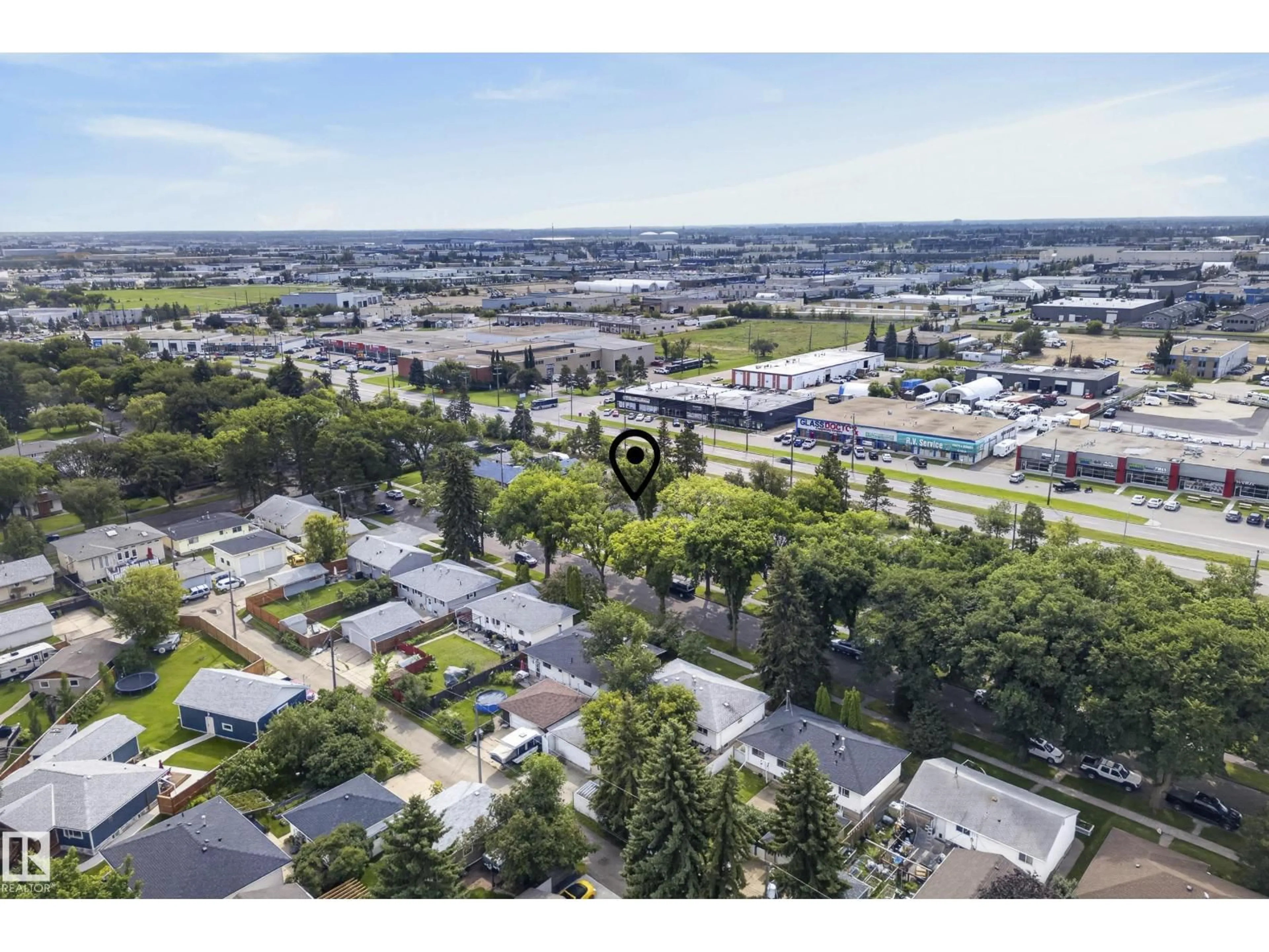 A pic from outside/outdoor area/front of a property/back of a property/a pic from drone, unknown for 8715 64 AV, Edmonton Alberta T6E0H4