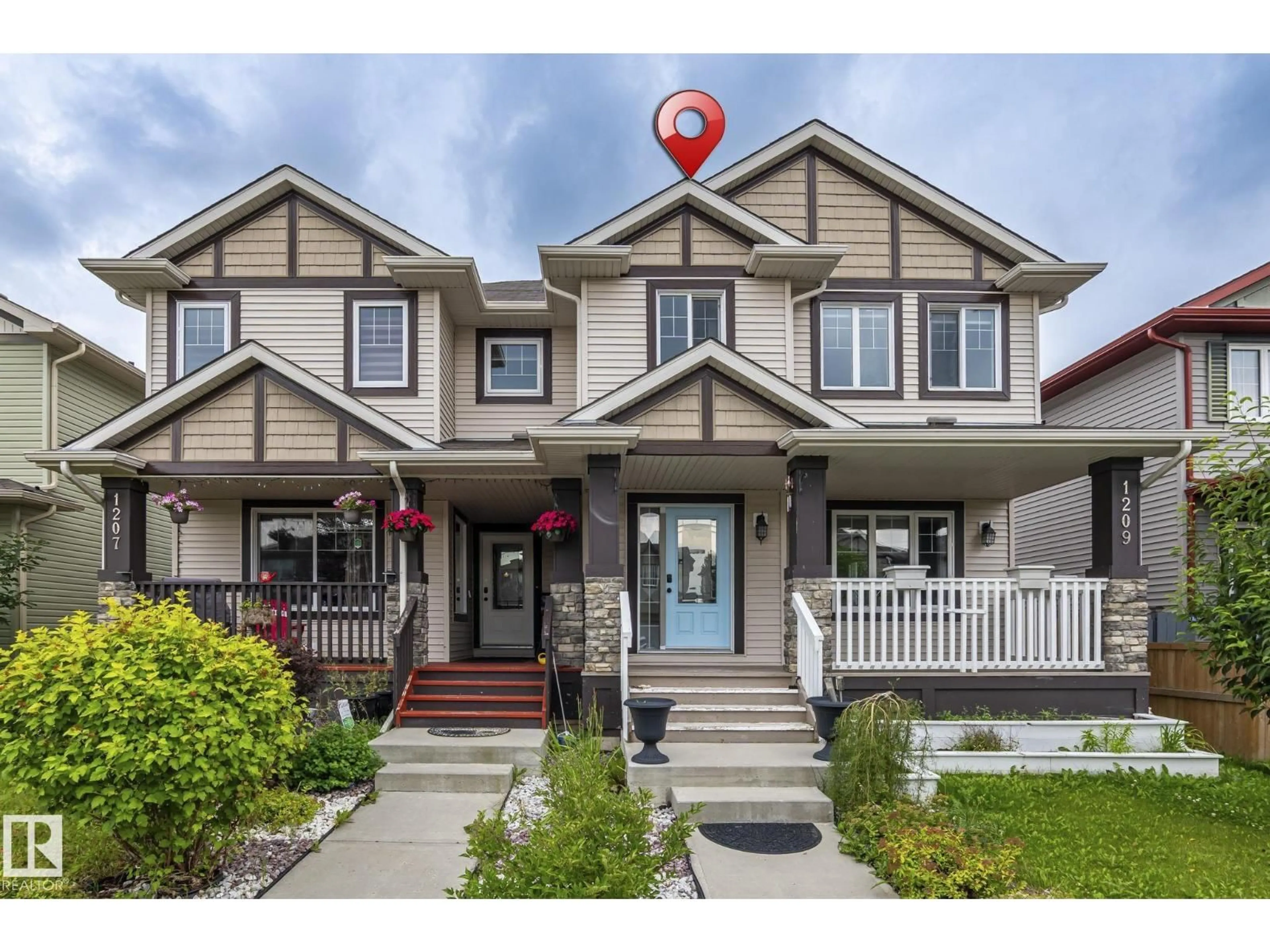 Home with vinyl exterior material, street for NW - 1209 30 AV, Edmonton Alberta T6T0V7