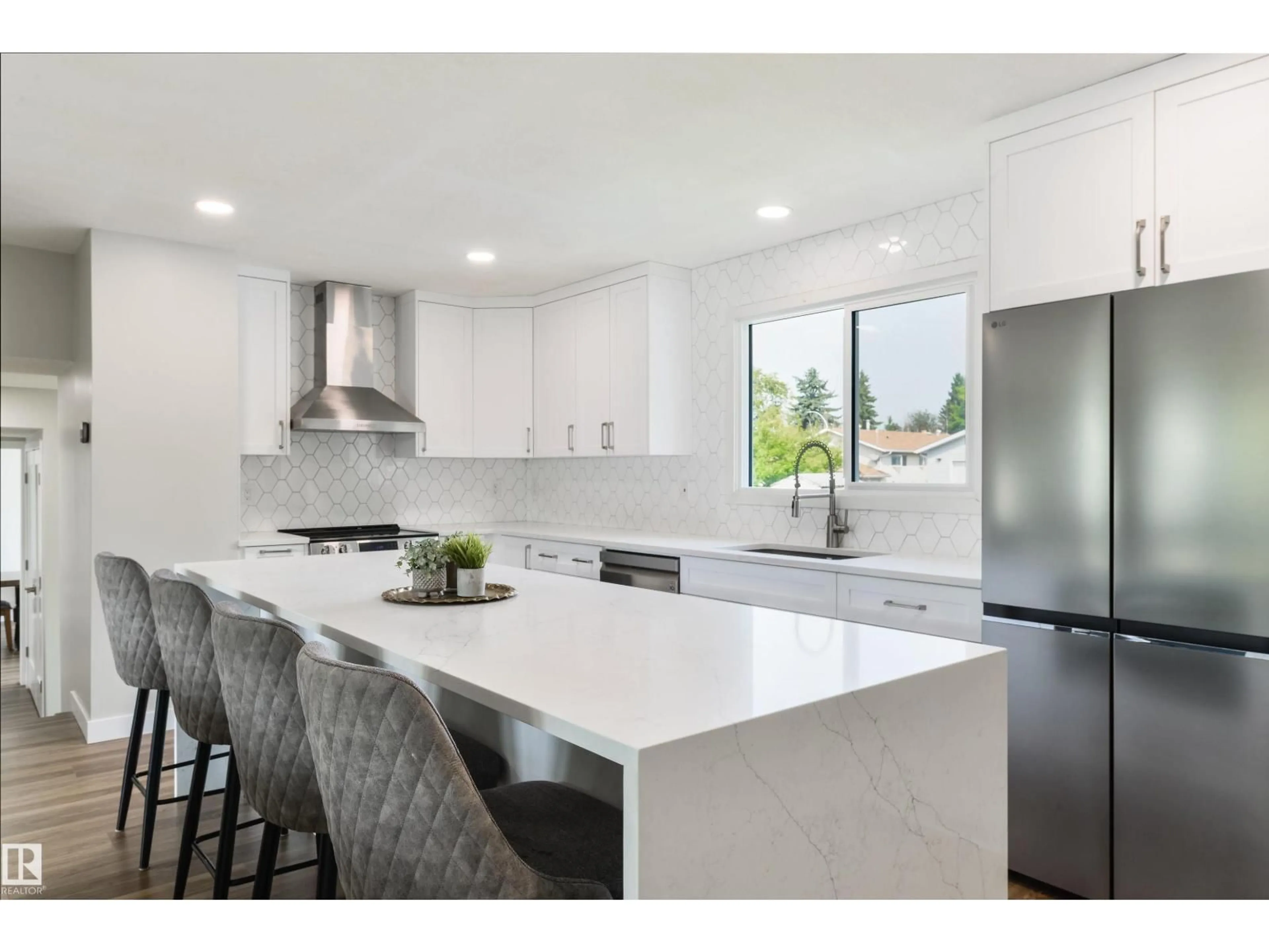Open concept kitchen, ceramic/tile floor for 4614 53 AVE, Calmar Alberta T0C0V0