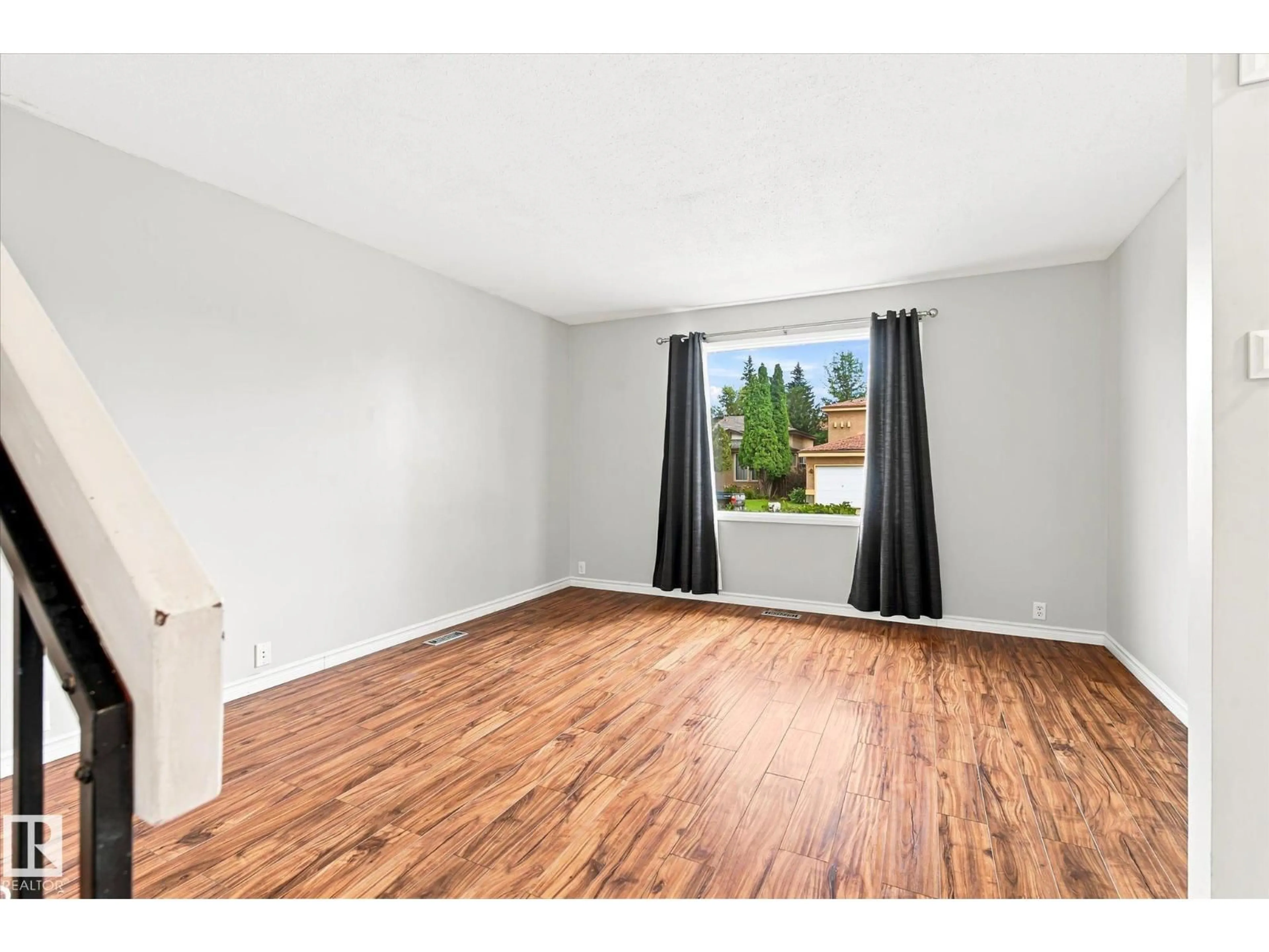 A pic of a room for NW - 17911 77 AV, Edmonton Alberta T5T2S1