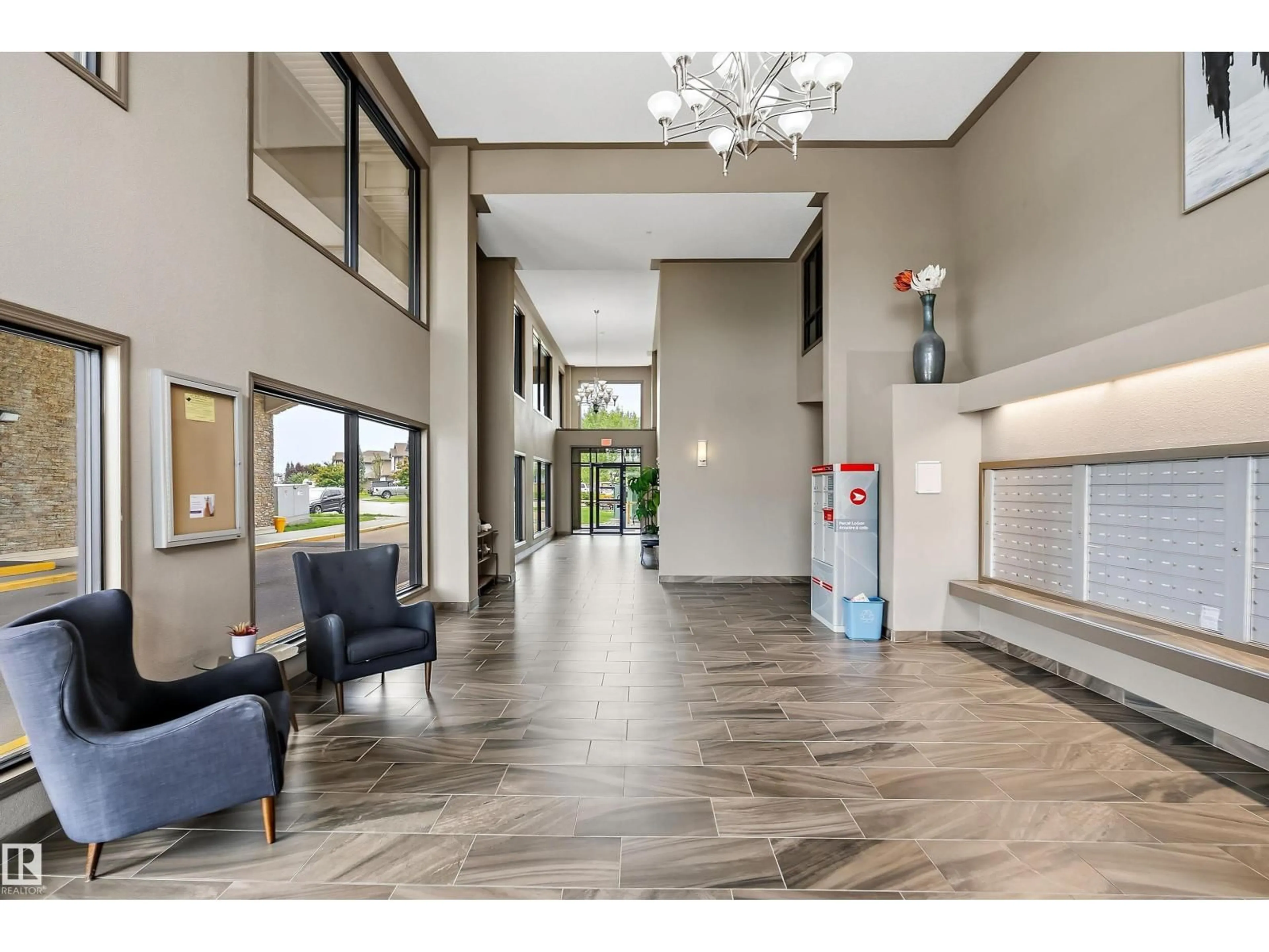 Indoor foyer for 1520 - 440 HAMMOND GATE NW, Edmonton Alberta T6T2G7