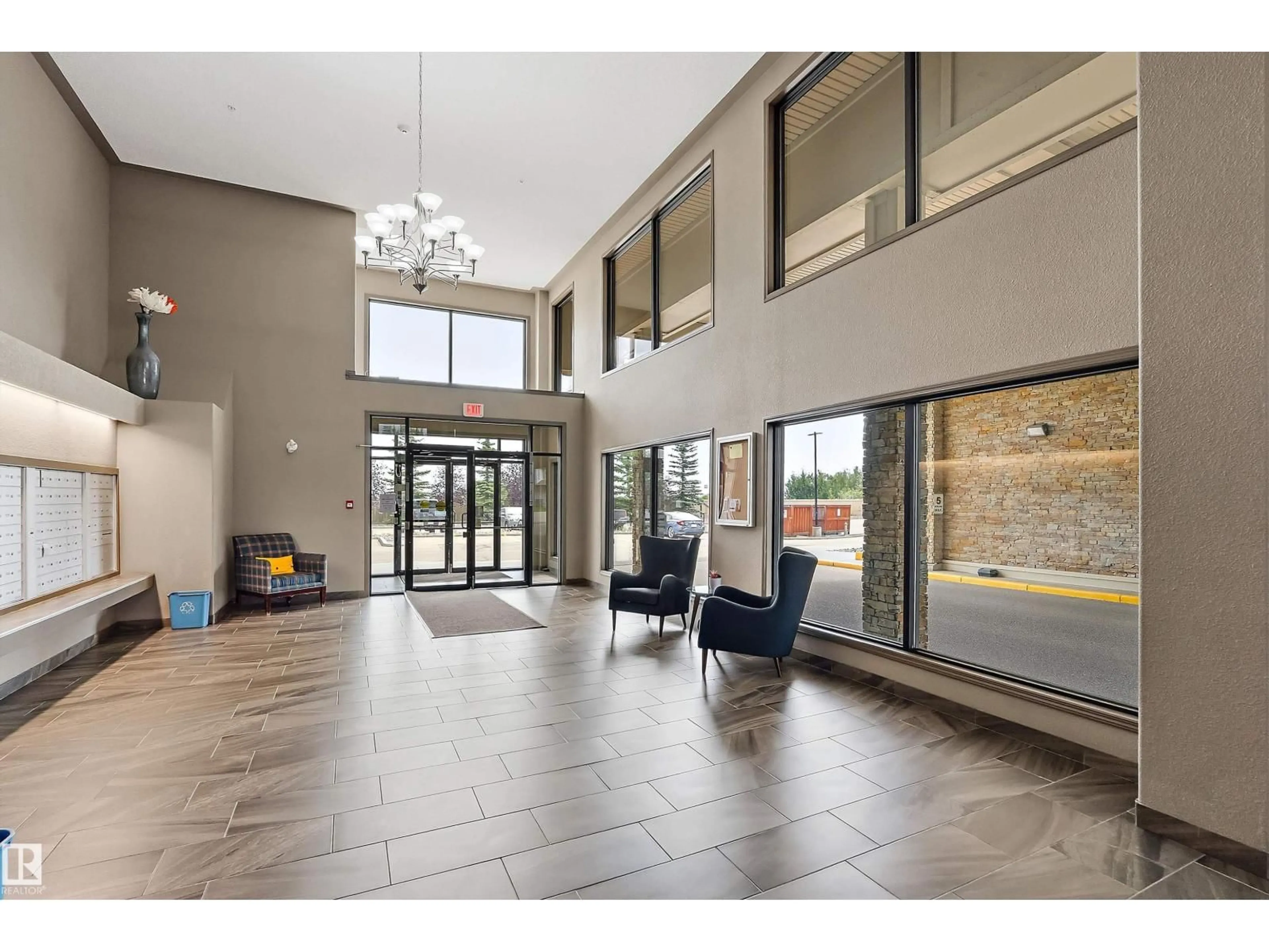 Indoor foyer for 1520 - 440 HAMMOND GATE NW, Edmonton Alberta T6T2G7