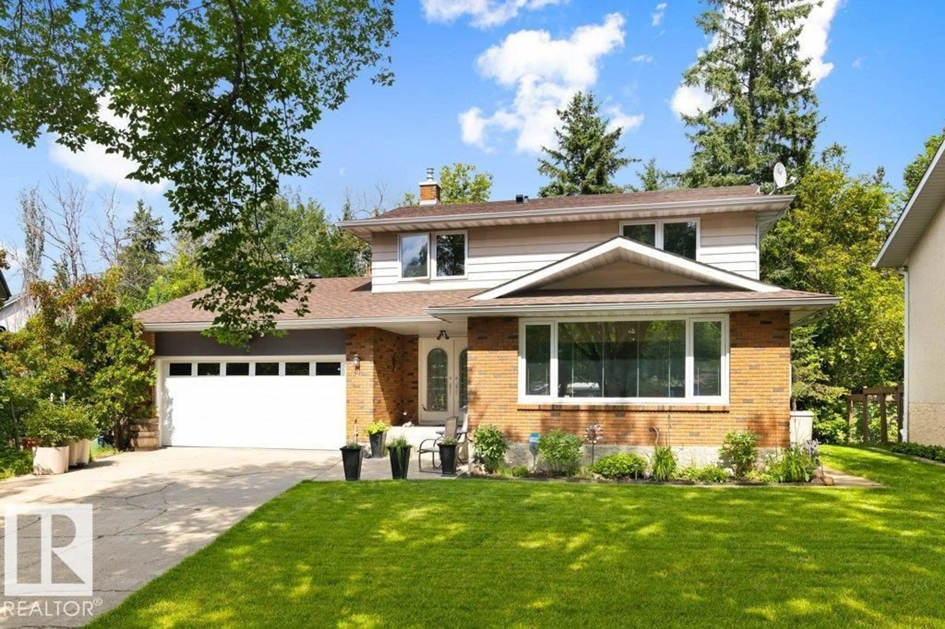Home with brick exterior material, street for 2 GREENWOOD PL, St. Albert Alberta T8N2H5