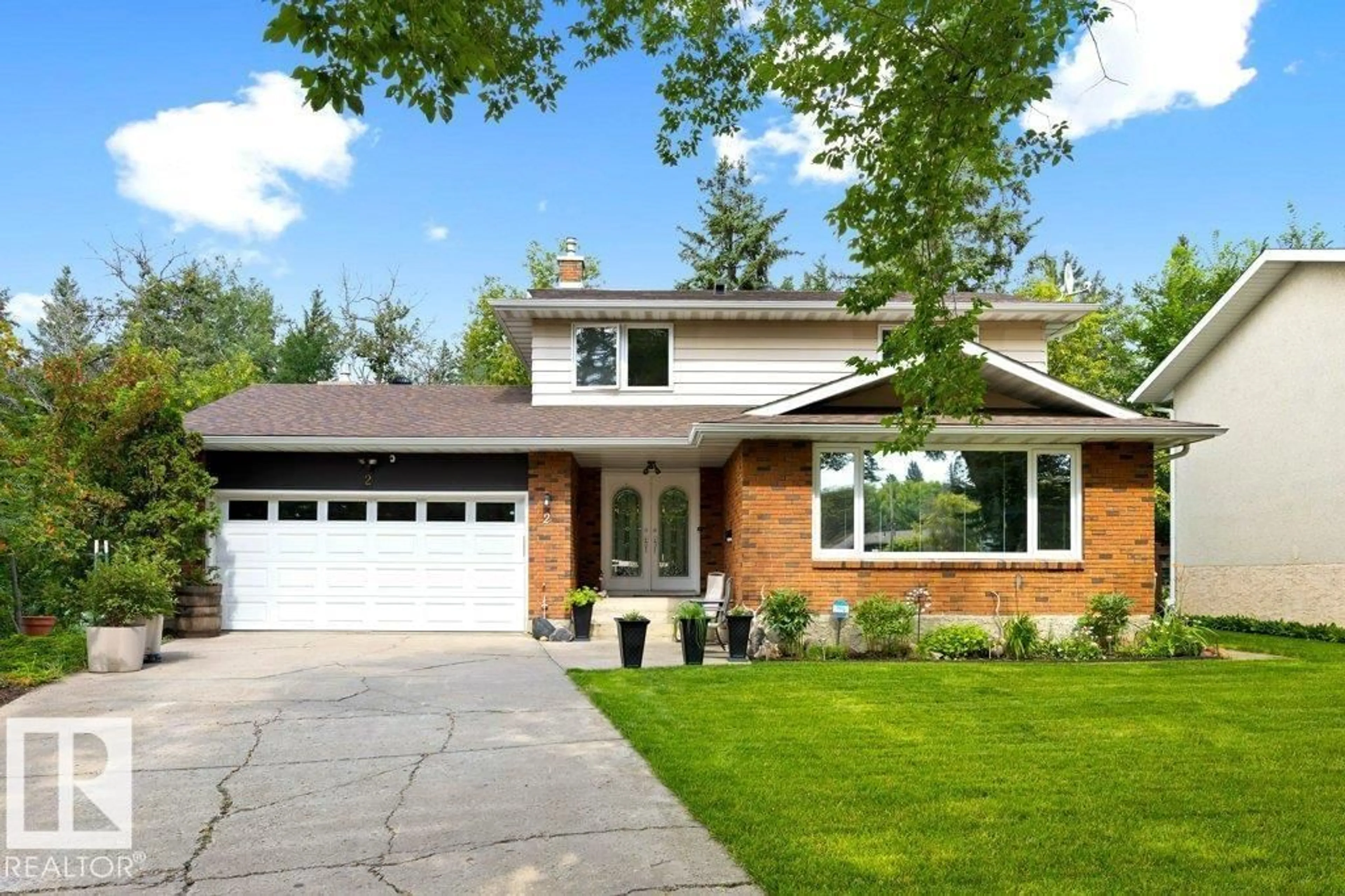 Home with brick exterior material, street for 2 GREENWOOD PL, St. Albert Alberta T8N2H5