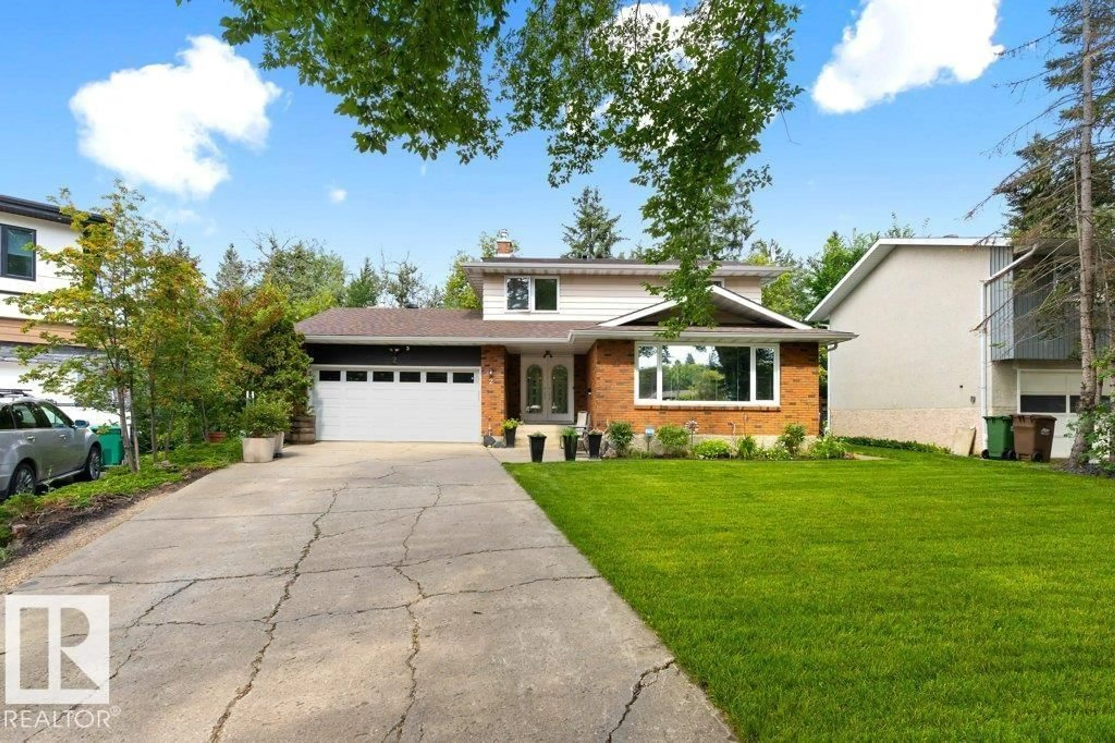 Home with brick exterior material, street for 2 GREENWOOD PL, St. Albert Alberta T8N2H5