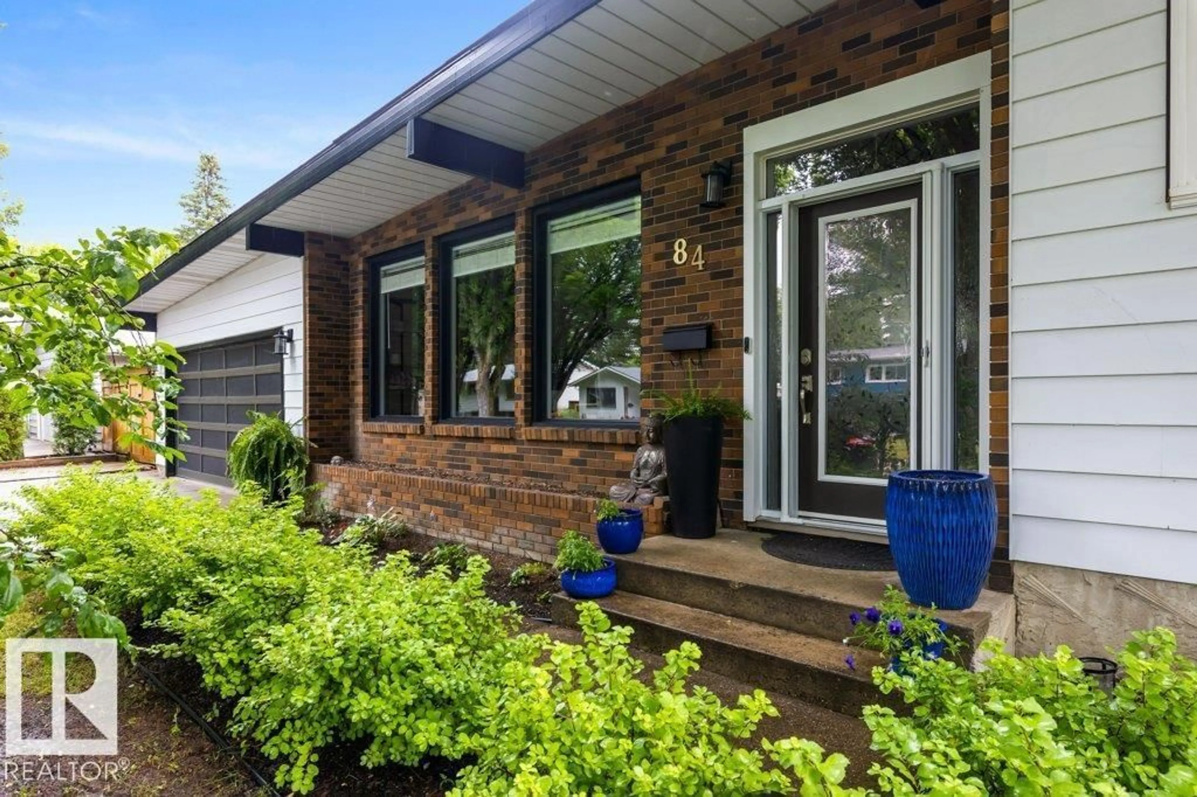 Home with brick exterior material, street for 84 FLEETWOOD CR, St. Albert Alberta T8N1R5
