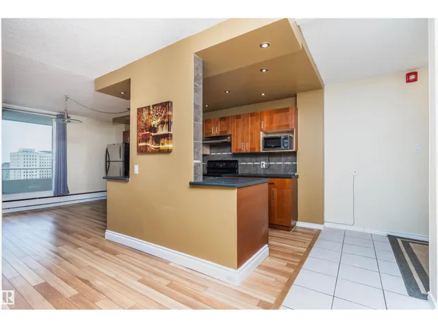 9909 - 1101 110 ST, Edmonton 5
