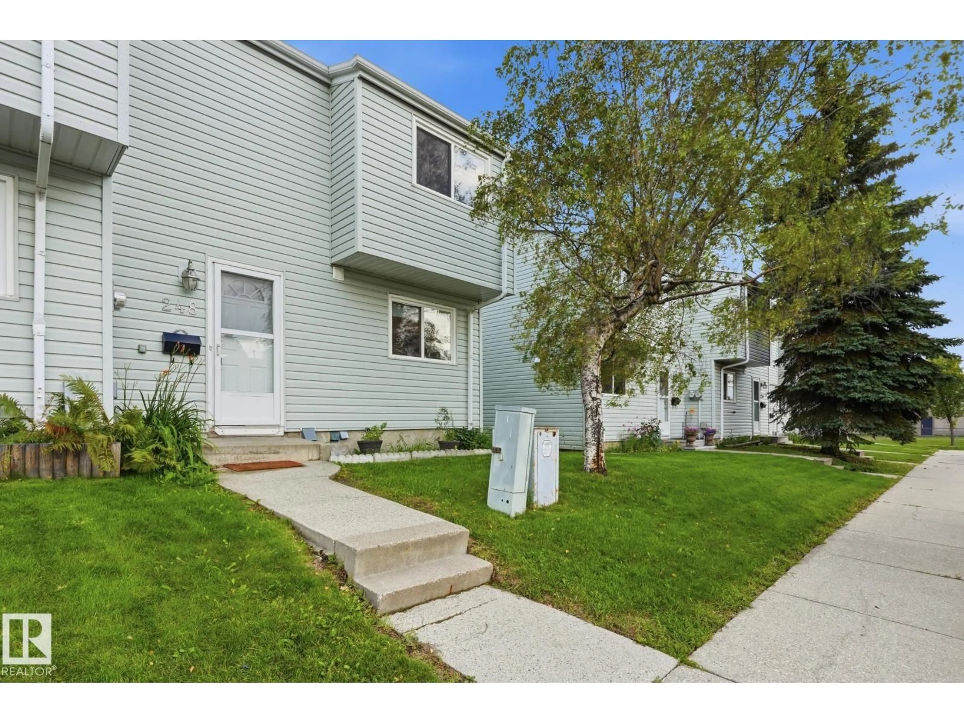 Home with vinyl exterior material, street for 248 DICKINSFIELD CT, Edmonton Alberta T5E5V8
