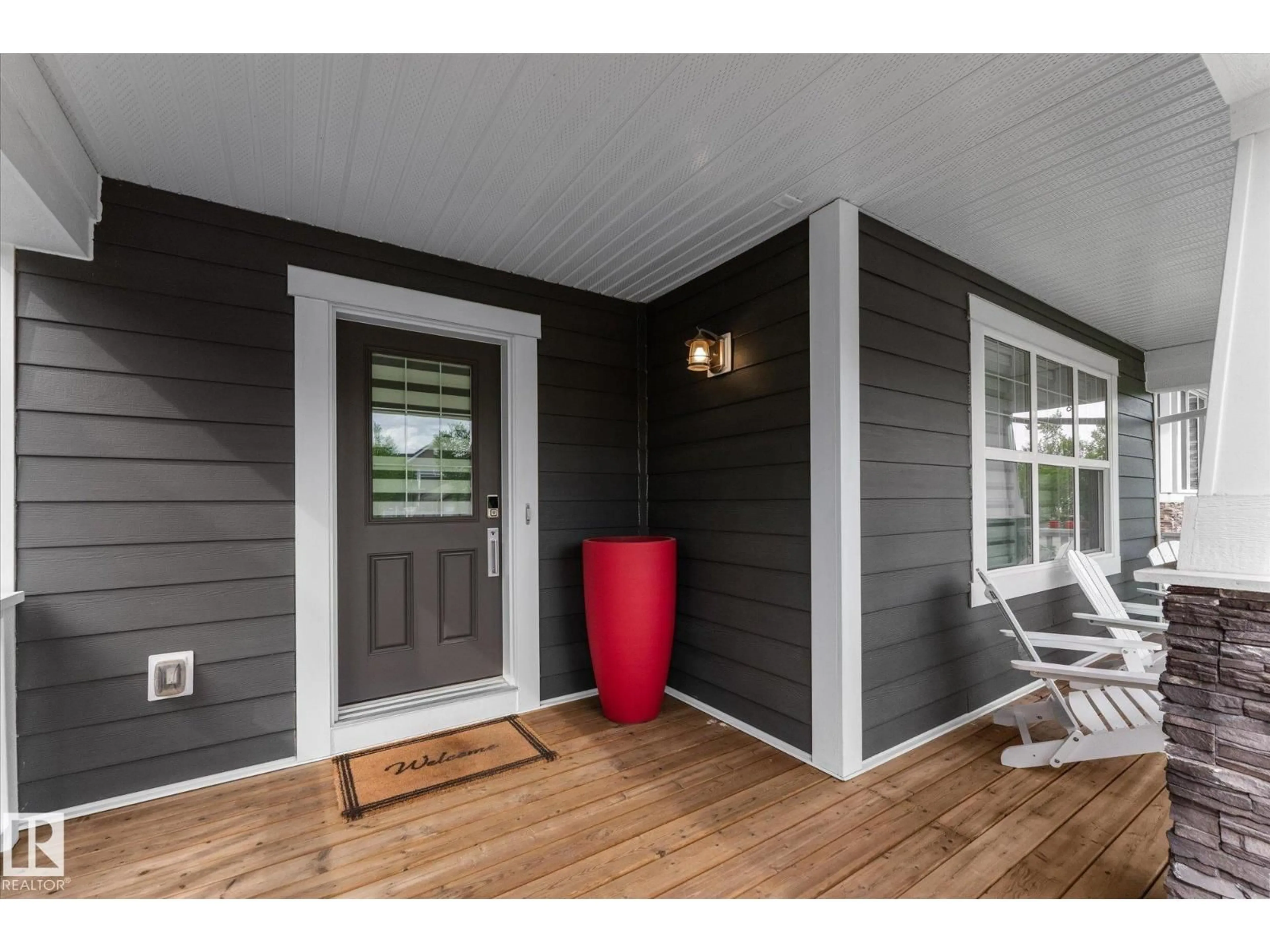 Indoor entryway for 5616 JUCHLI AV, Edmonton Alberta T5E6T6