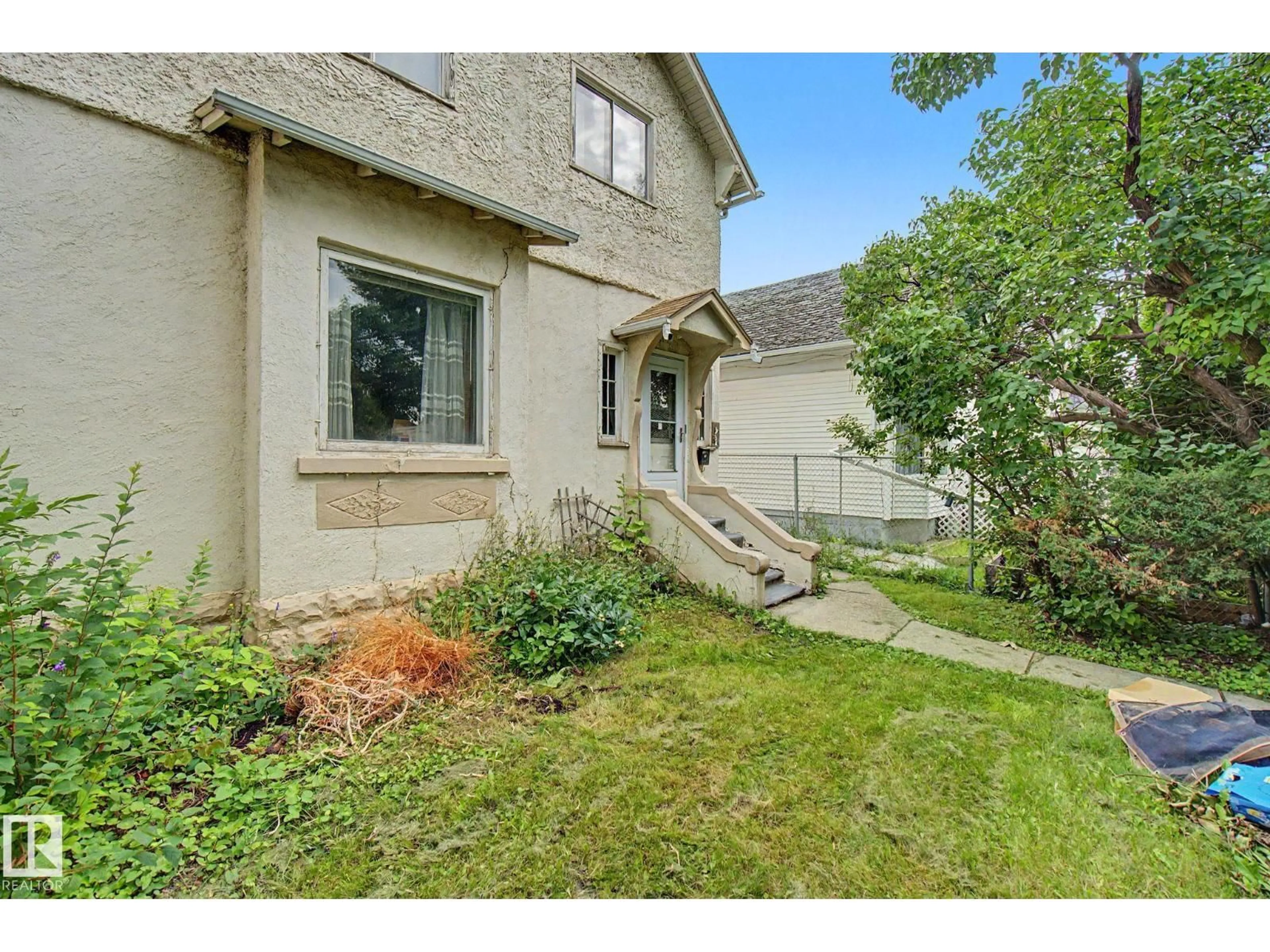 Unknown for 9334 106A AV, Edmonton Alberta T5H0S7