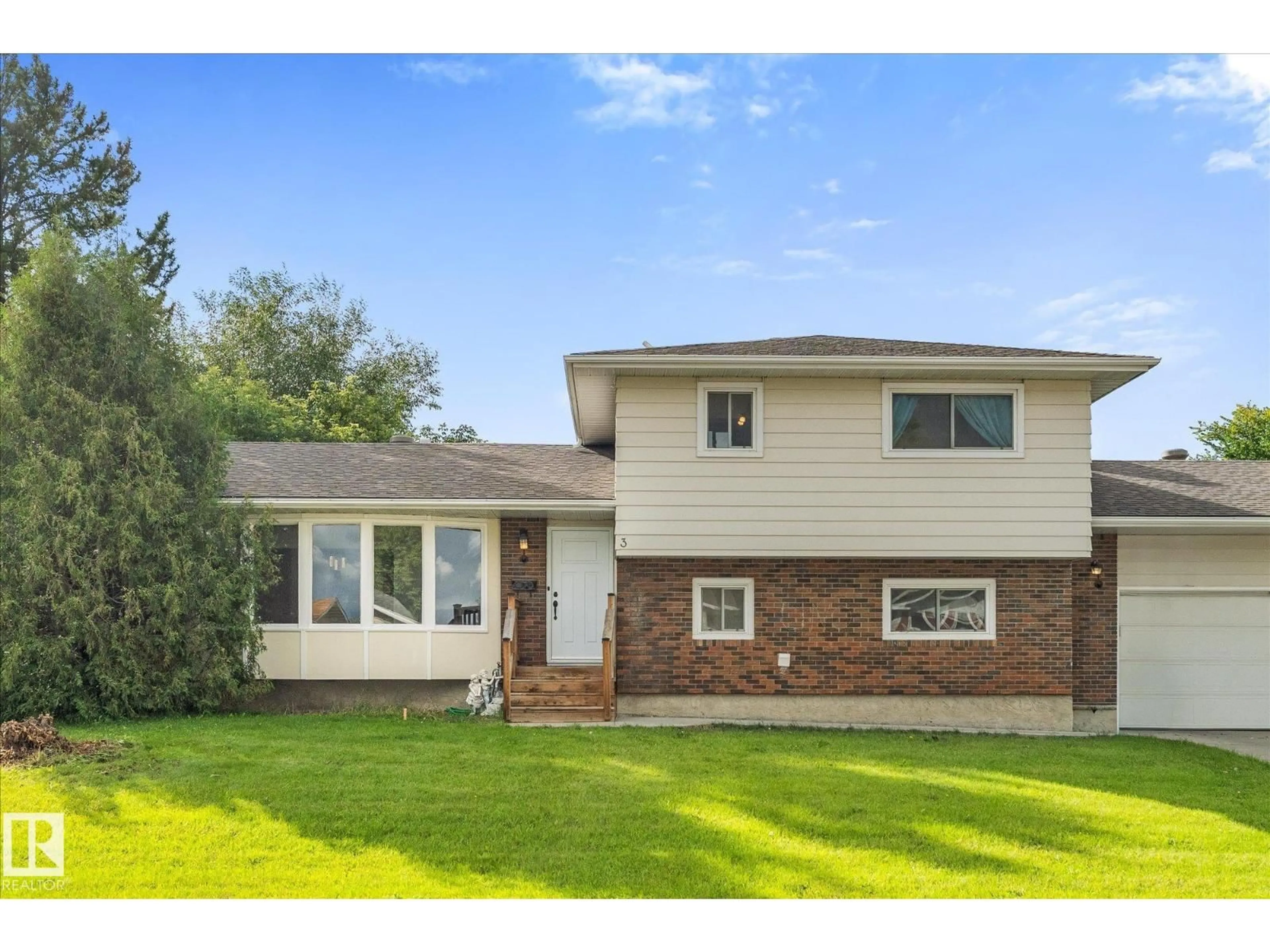 Home with vinyl exterior material, street for 3 WINDERMERE DR, Spruce Grove Alberta T7X1P9