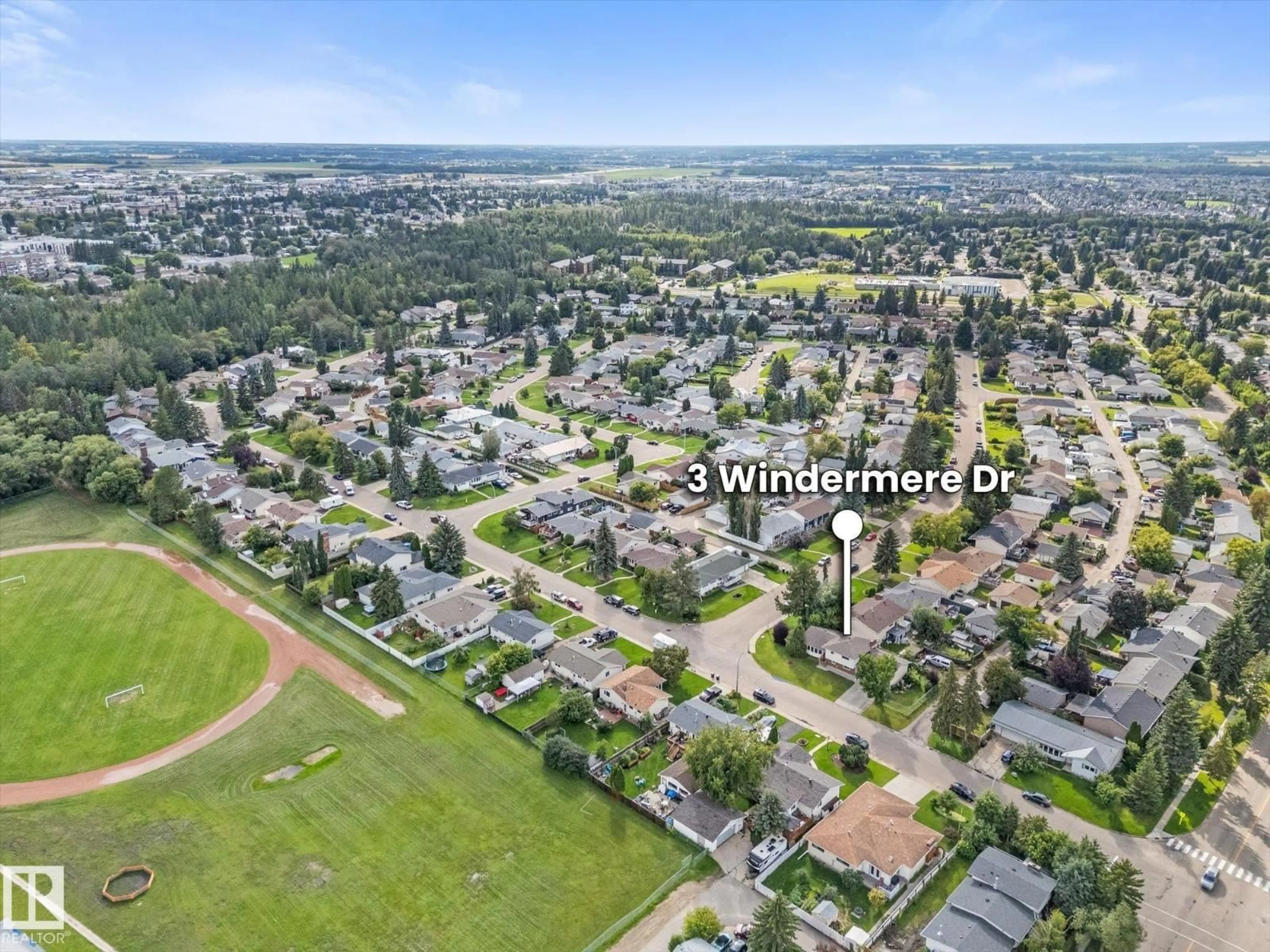 A pic from outside/outdoor area/front of a property/back of a property/a pic from drone, water/lake/river/ocean view for 3 WINDERMERE DR, Spruce Grove Alberta T7X1P9