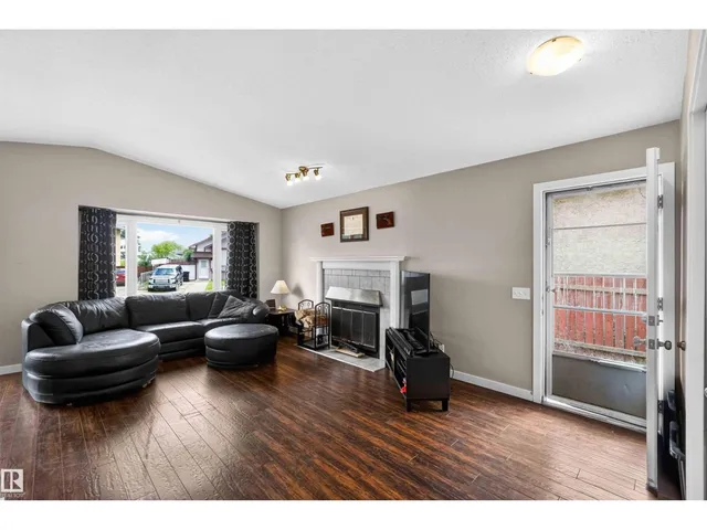 17132 96 ST, Edmonton 4