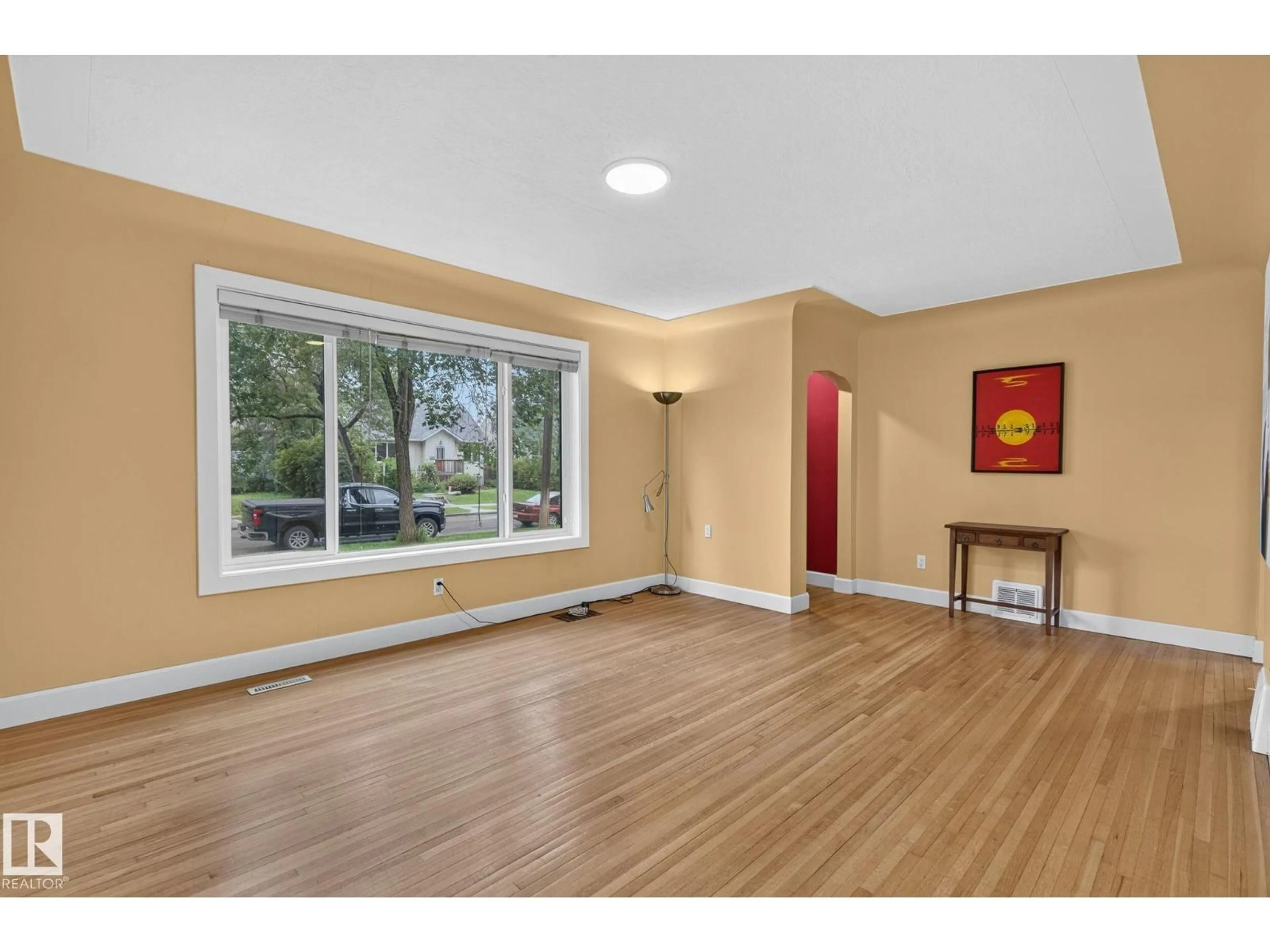 A pic of a room for NW - 6261 112A ST, Edmonton Alberta T6H3K4