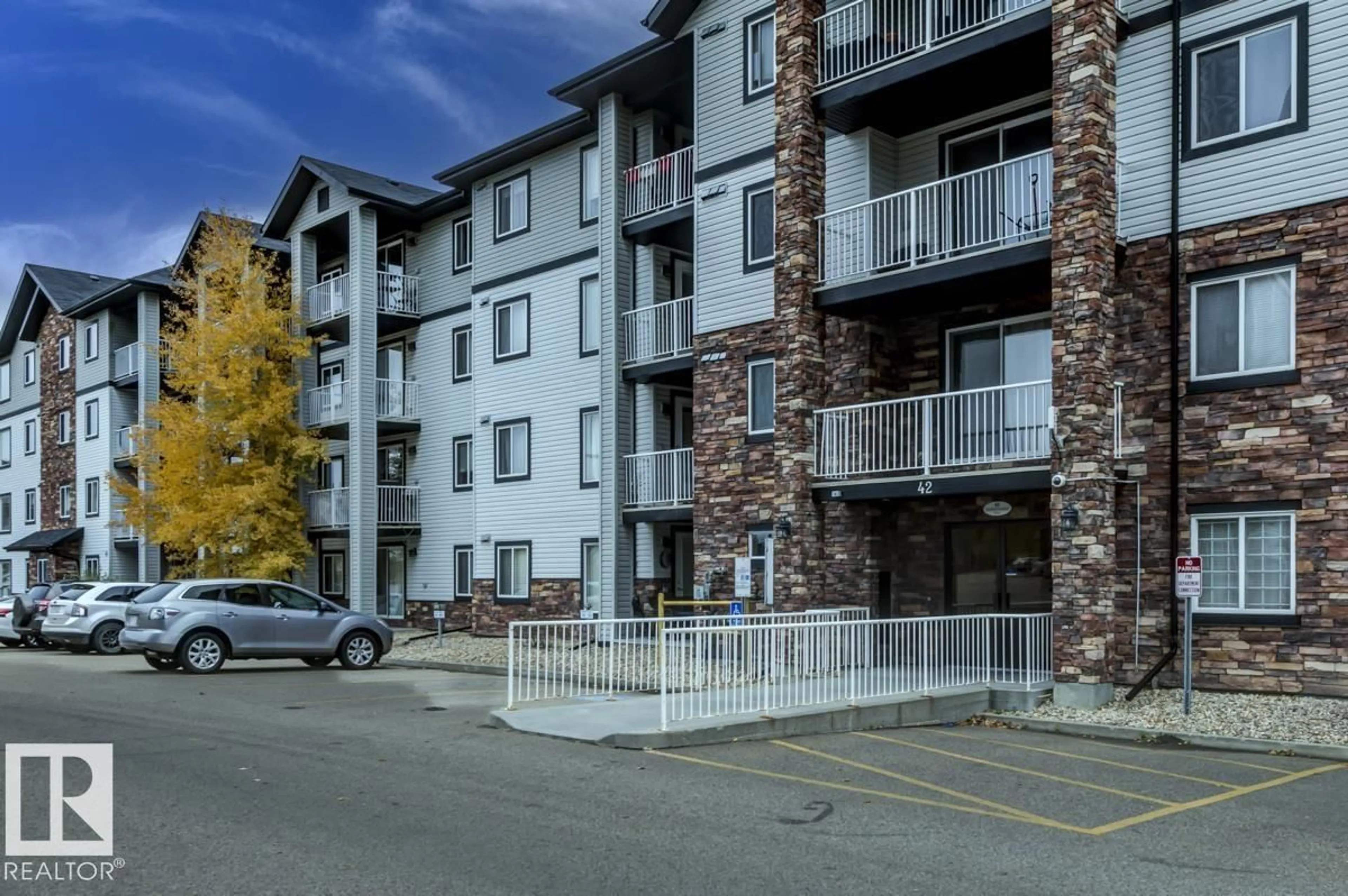 Unknown for 220 42 SUMMERWOOD BV, Sherwood Park Alberta T8H0C3
