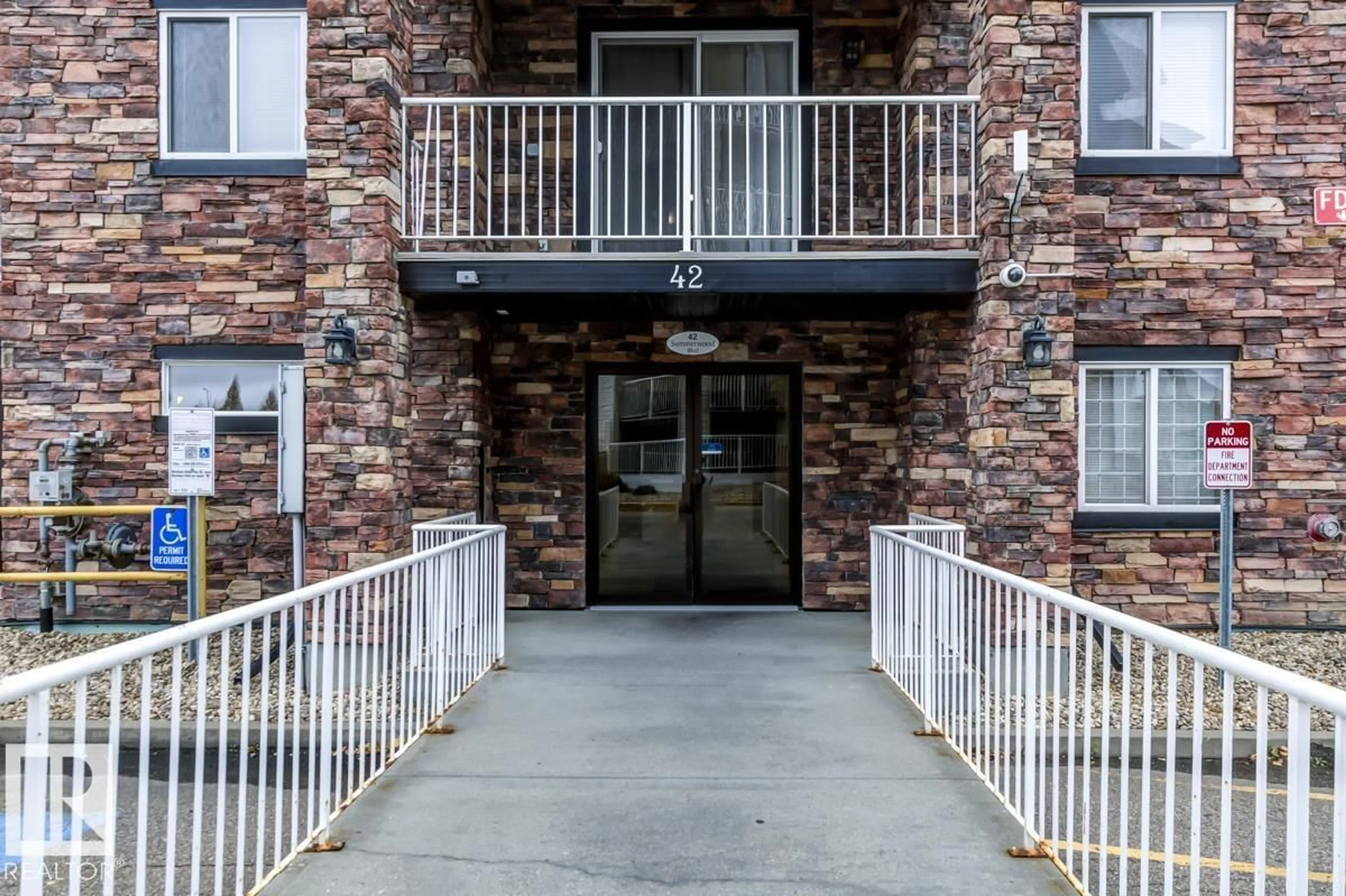 Unknown for 220 42 SUMMERWOOD BV, Sherwood Park Alberta T8H0C3