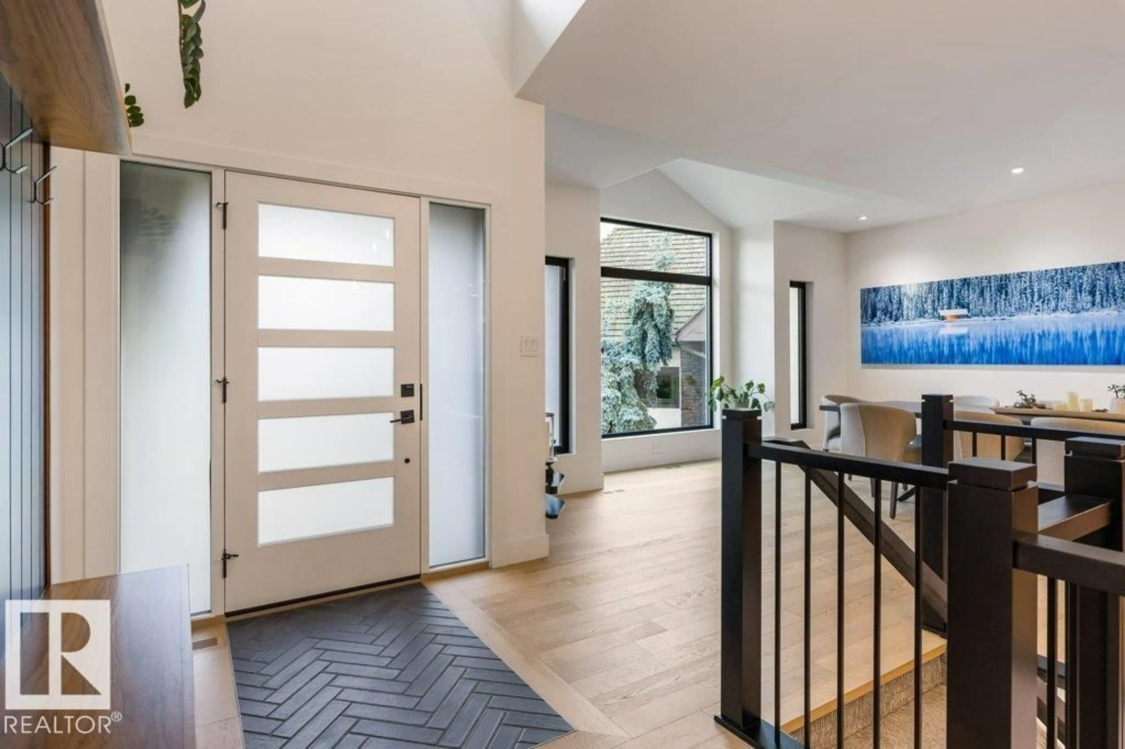 Indoor entryway for 3 LEE PL, St. Albert Alberta T8N5S7