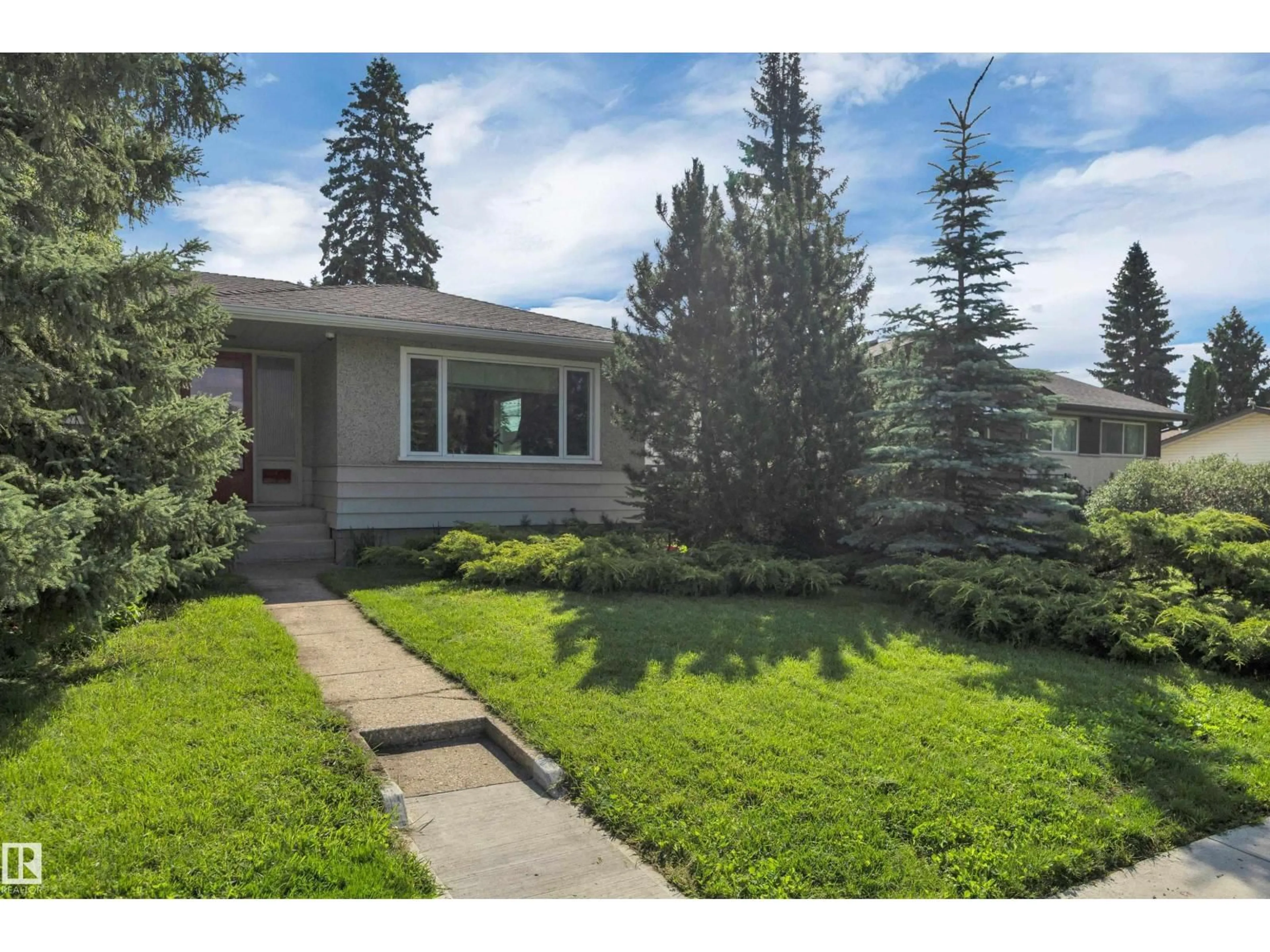 Unknown for 5331 105 ST, Edmonton Alberta T6H2M7