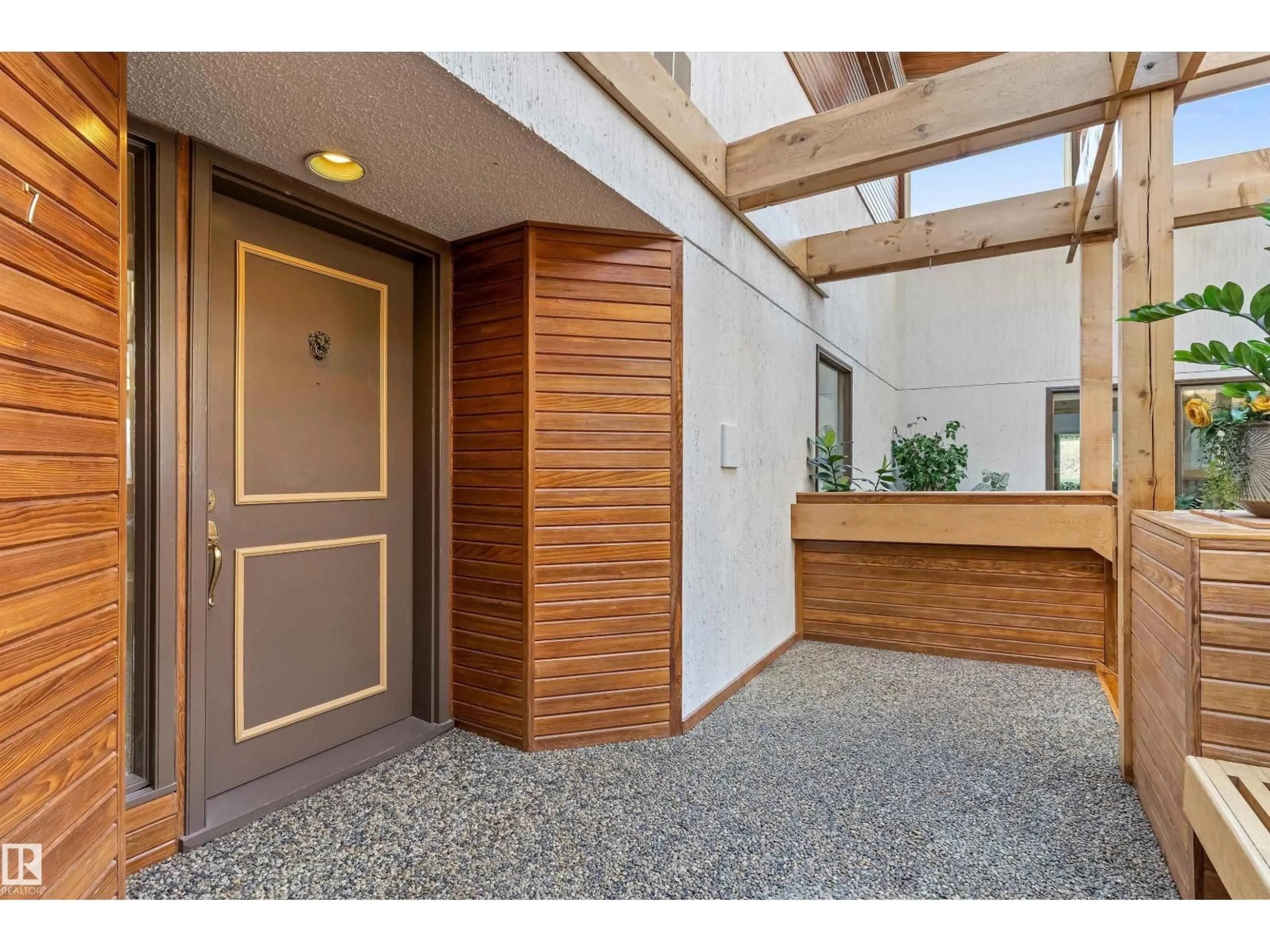 Indoor foyer for #7 - 14824 45 AV, Edmonton Alberta T6H5M5