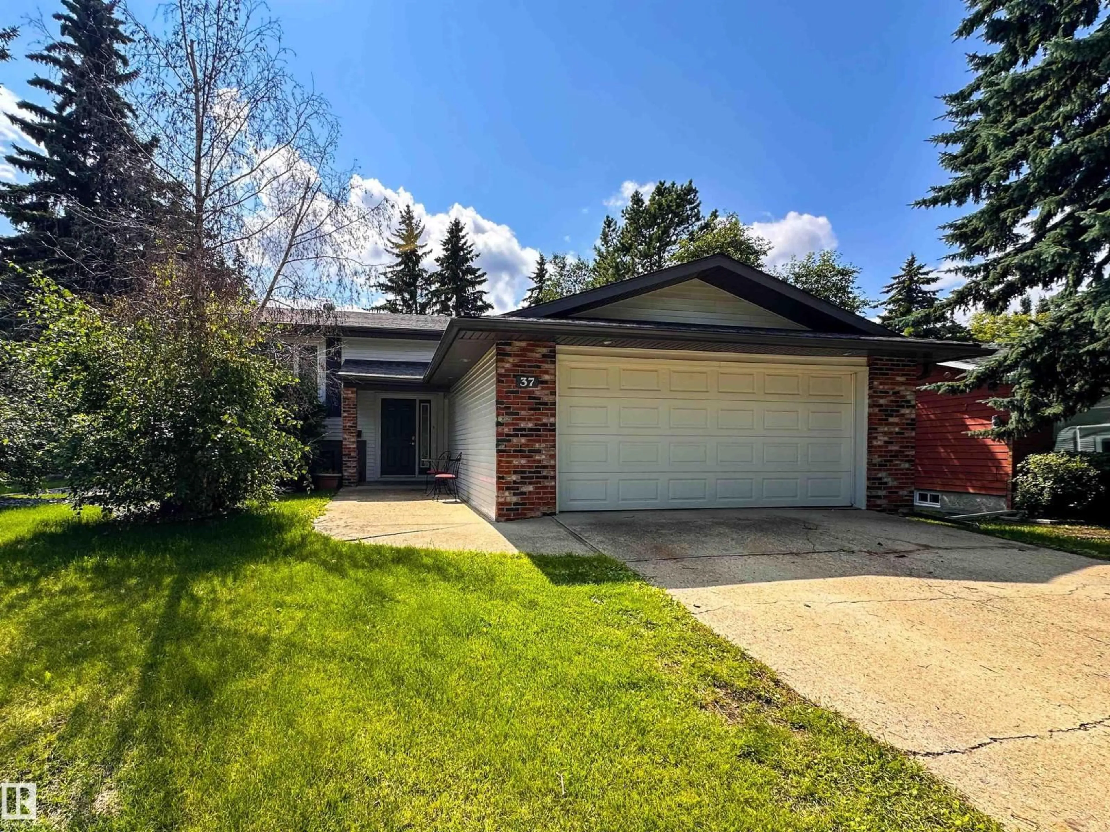 Unknown for 37 ASH CR, St. Albert Alberta T8N3J6